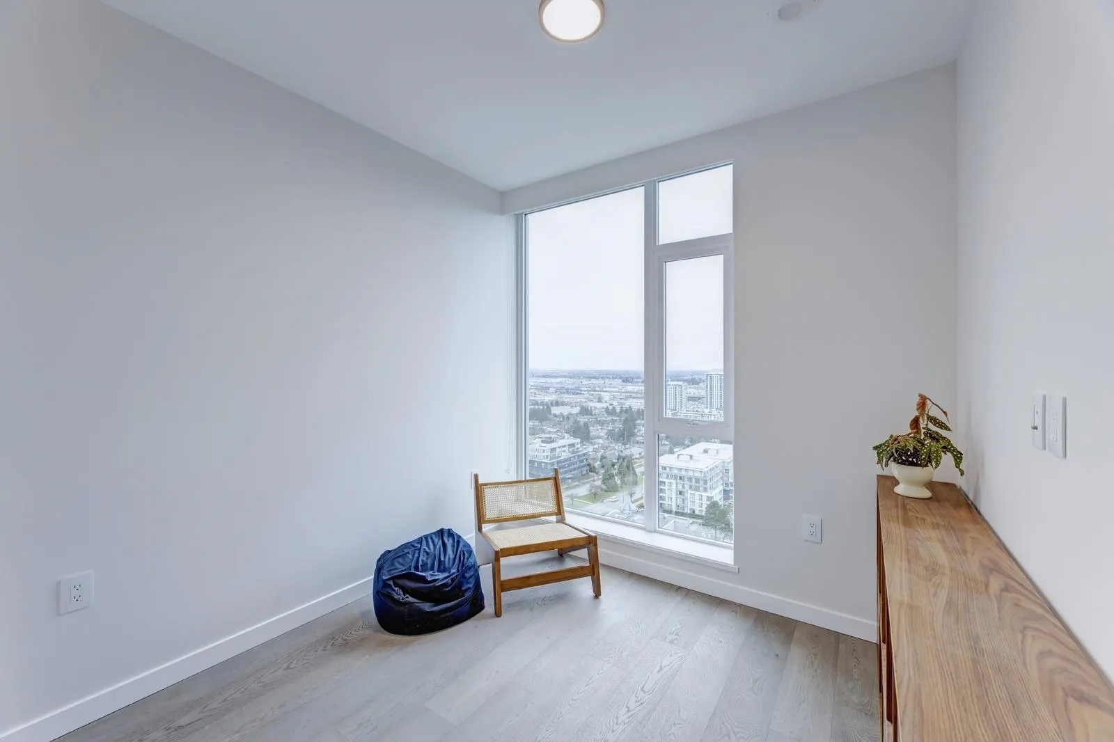 17xx 7418 Paulson Street