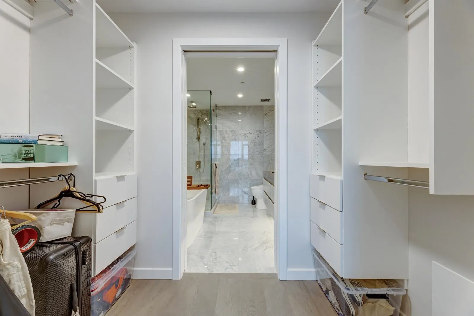 17xx 7418 Paulson Street