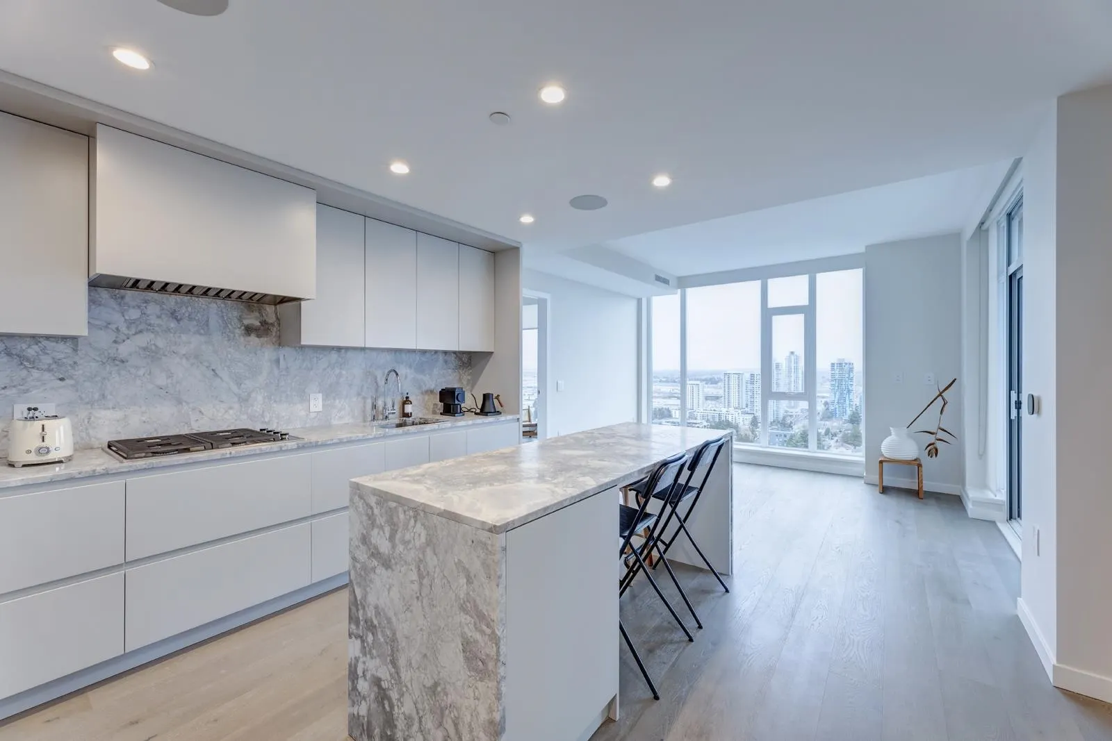 17xx 7418 Paulson Street