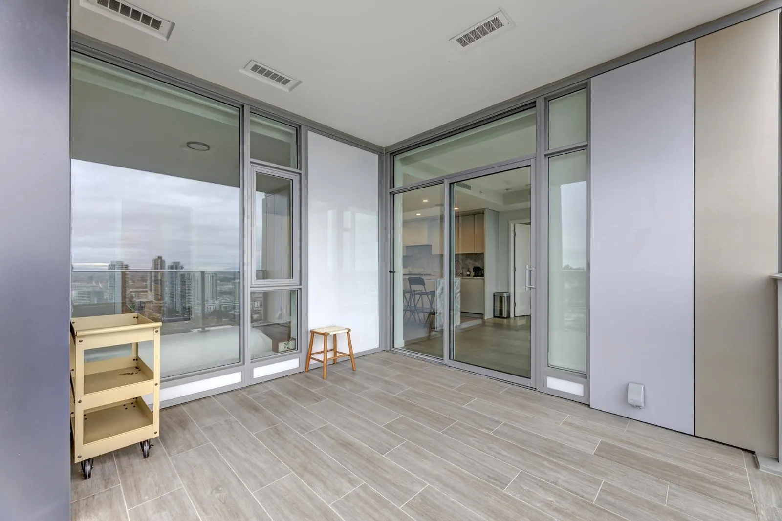 17xx 7418 Paulson Street