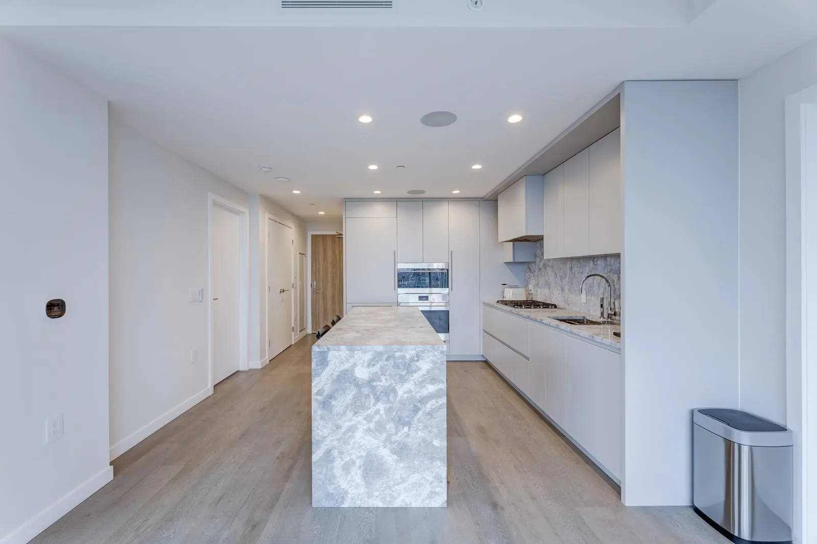 17xx 7418 Paulson Street