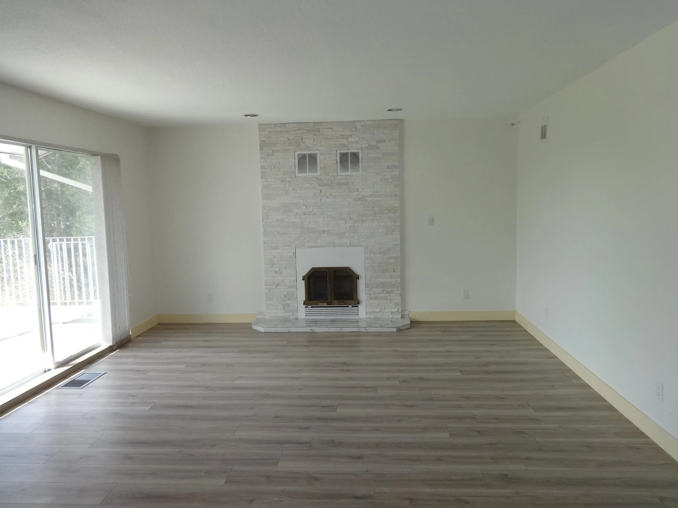 11682 Sunshine Coast Highway