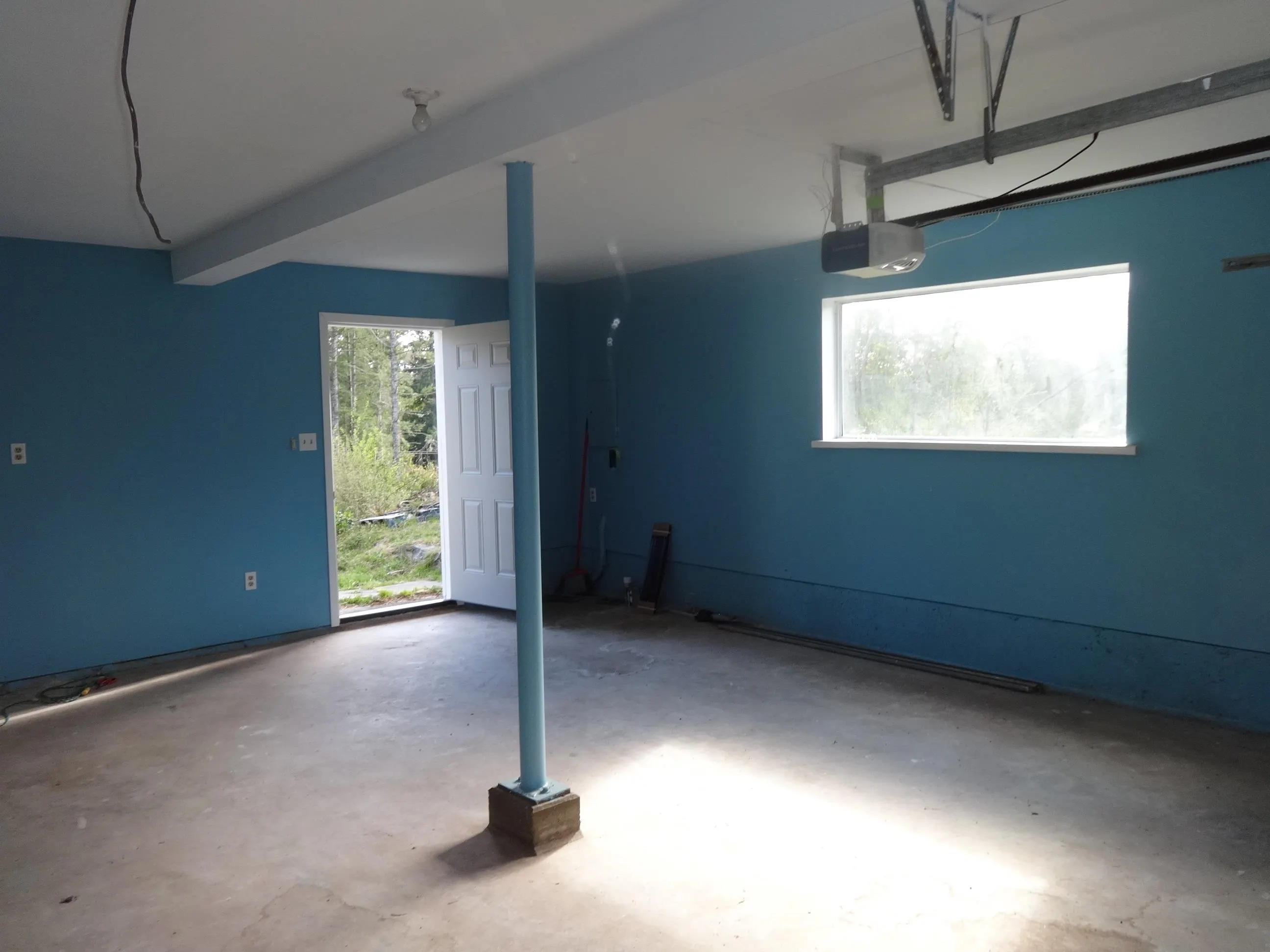 11682 Sunshine Coast Highway