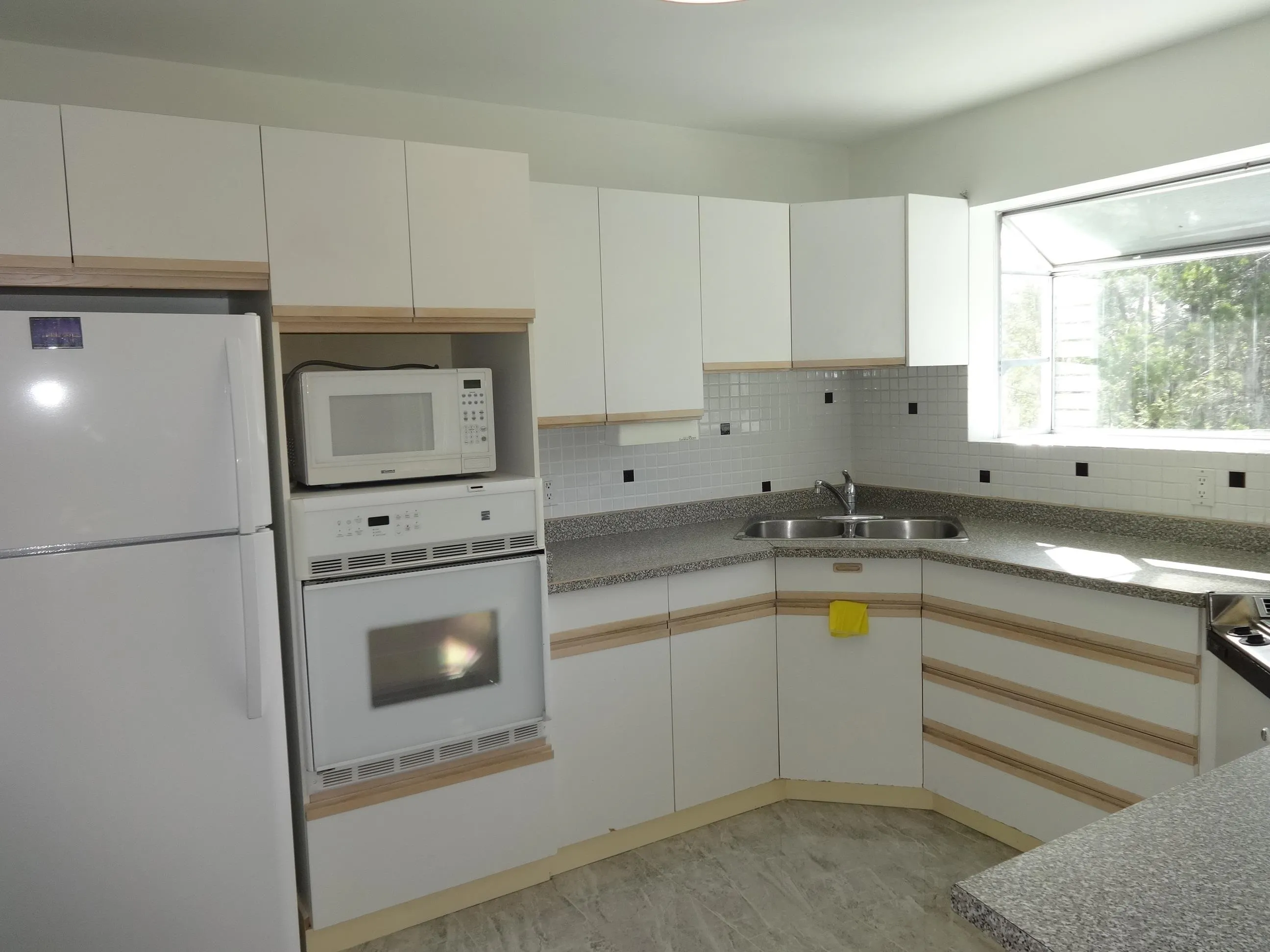 11682 Sunshine Coast Highway