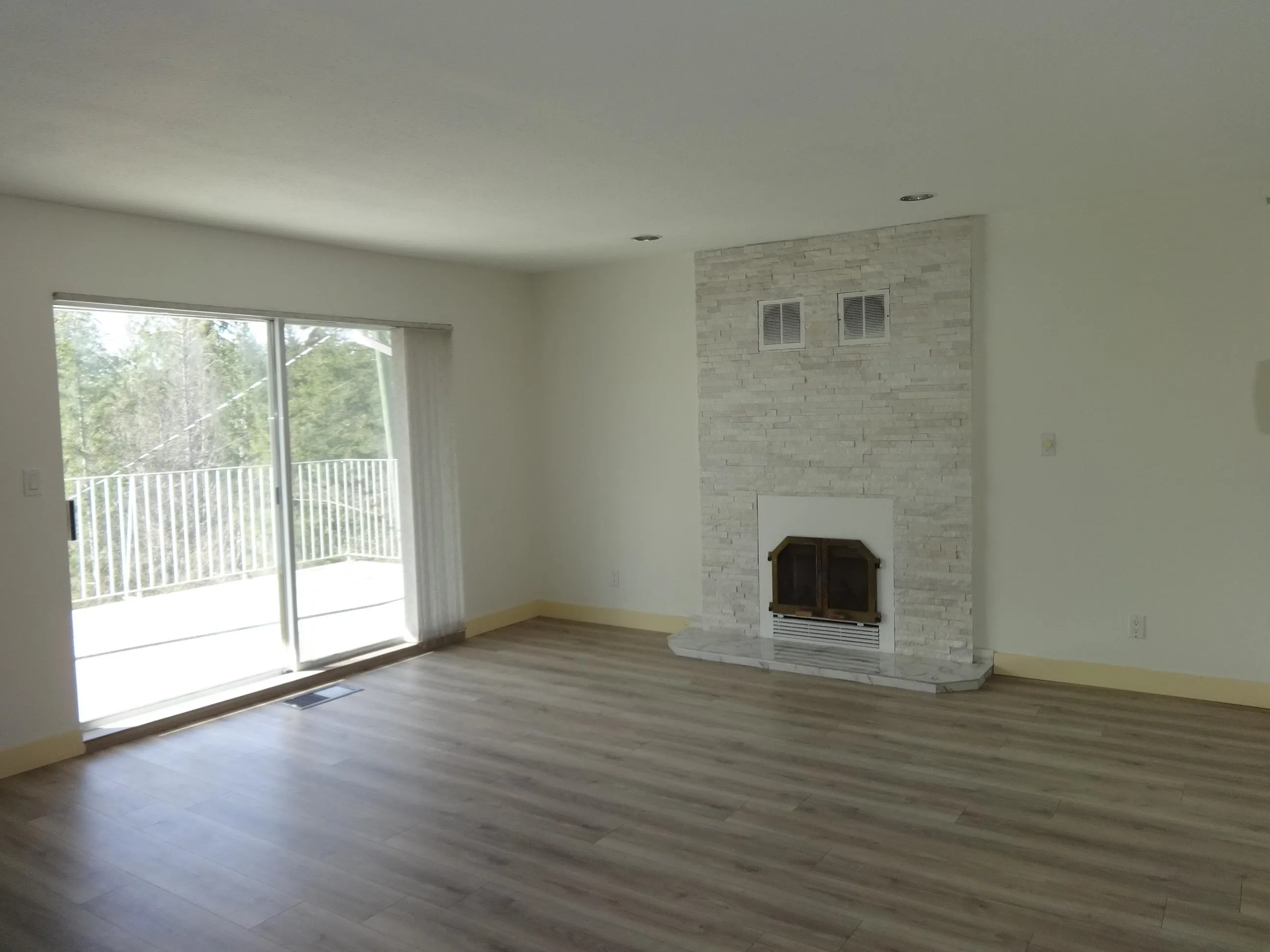 11682 Sunshine Coast Highway