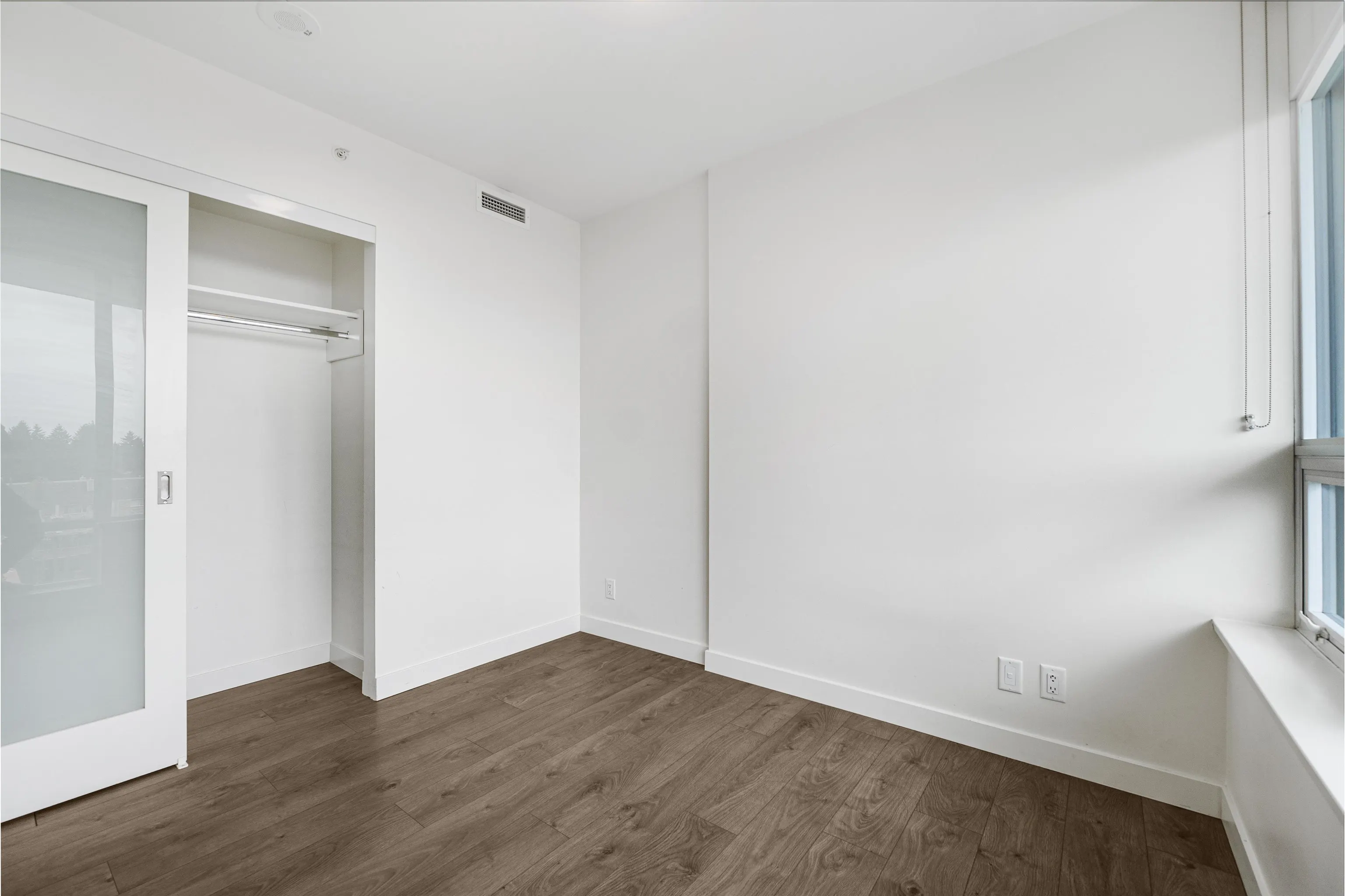 801 13318 104 Avenue