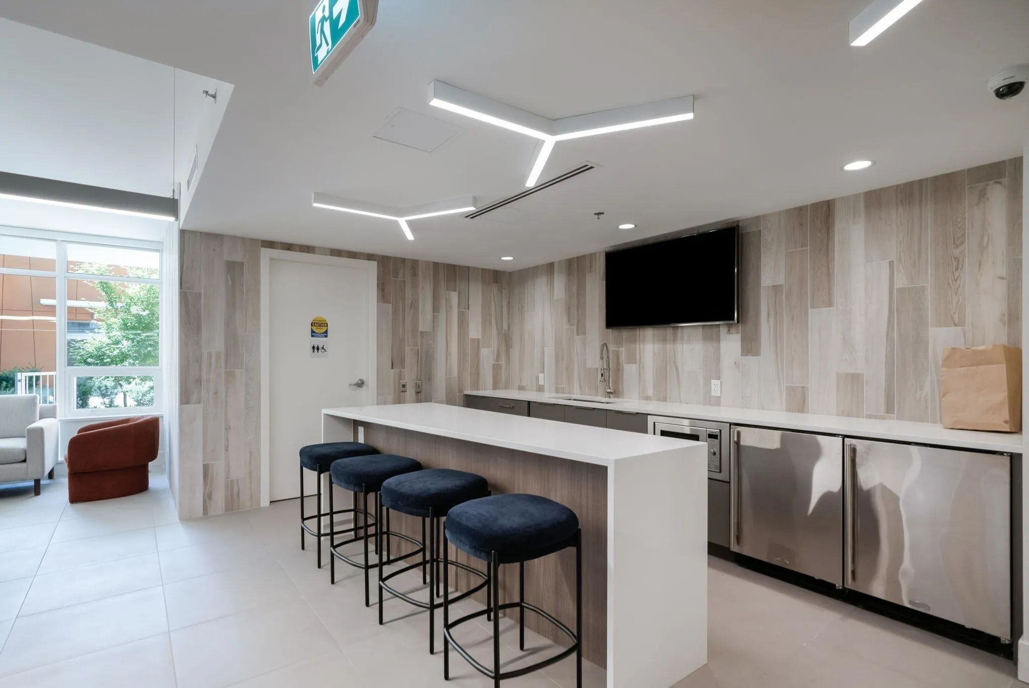 801 13318 104 Avenue