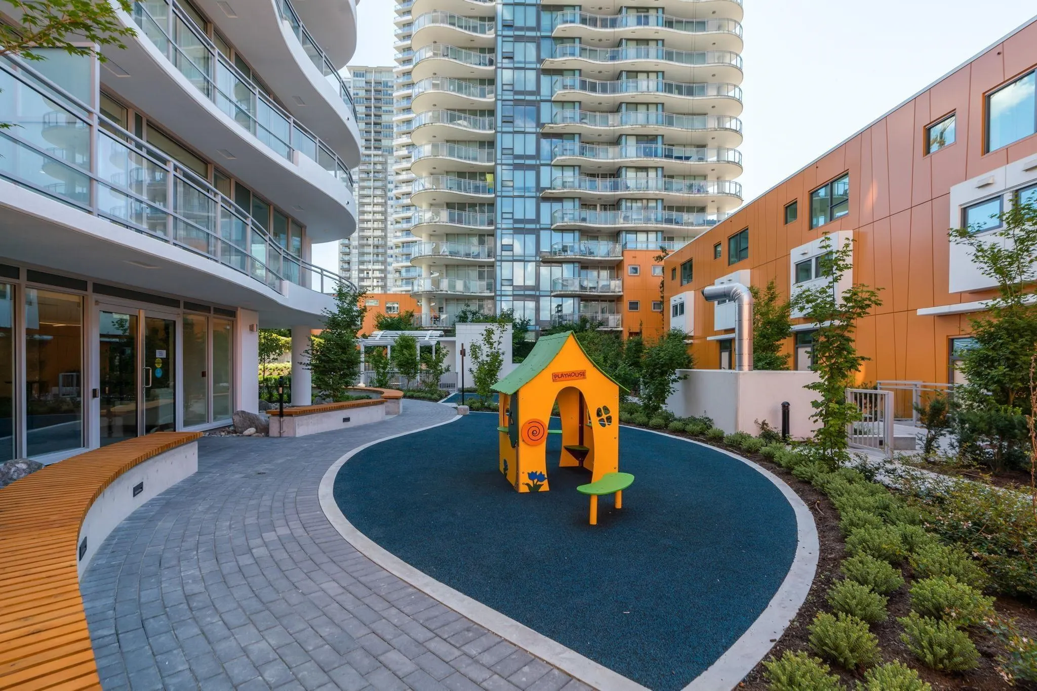 801 13318 104 Avenue