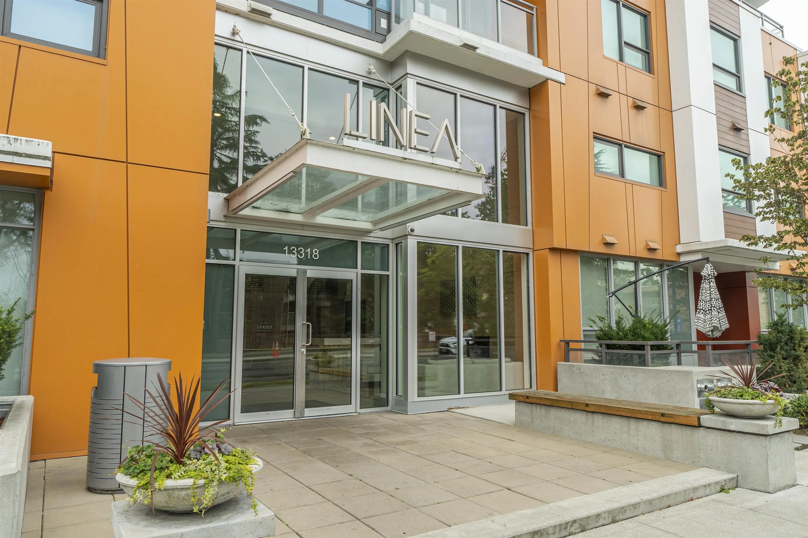 801 13318 104 Avenue