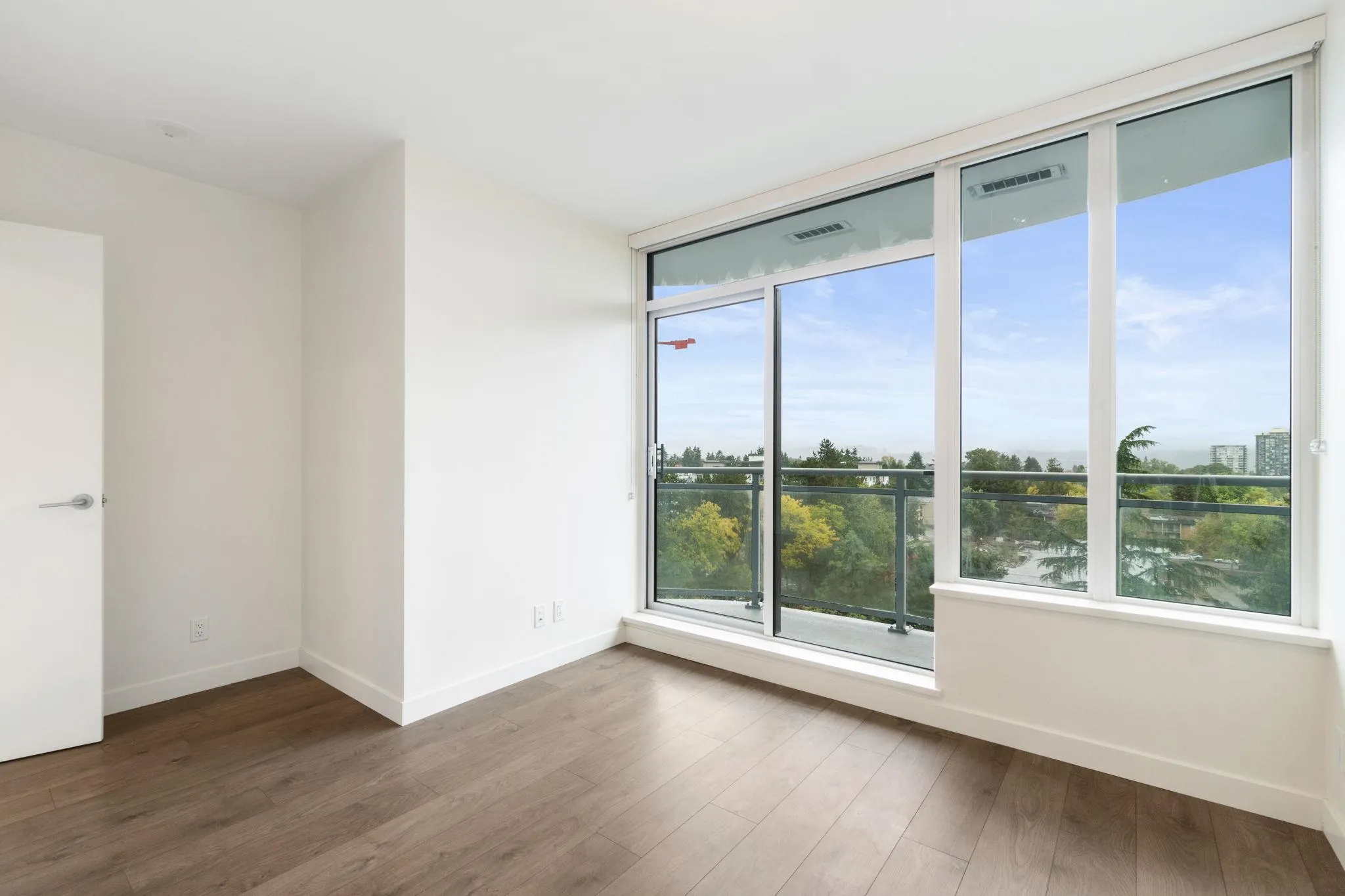 801 13318 104 Avenue