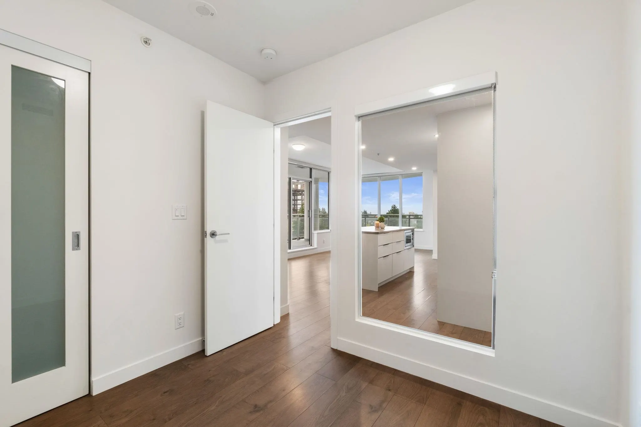 801 13318 104 Avenue