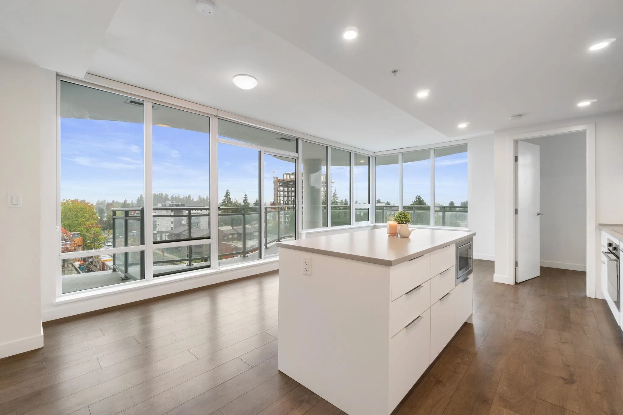 801 13318 104 Avenue