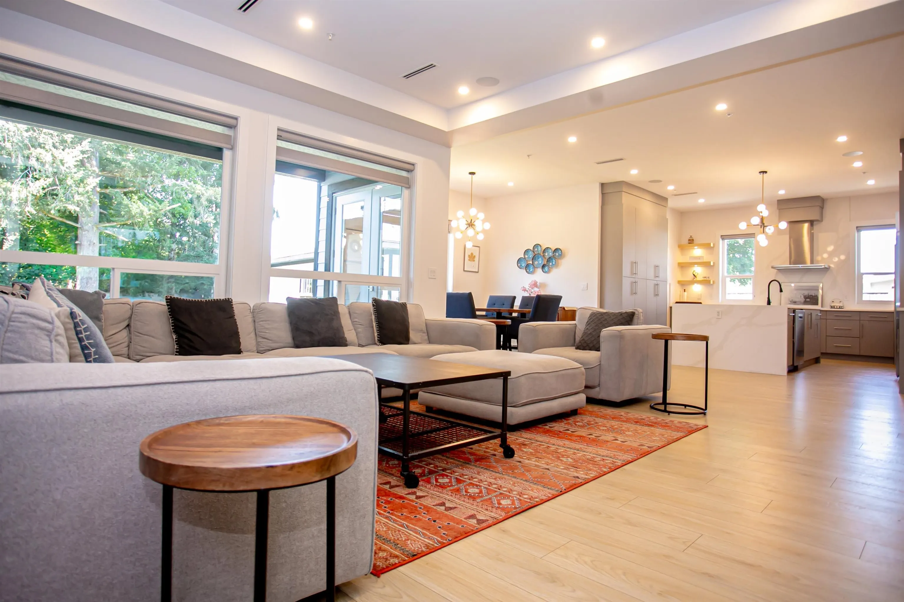 21661 Ridgeway Crescent