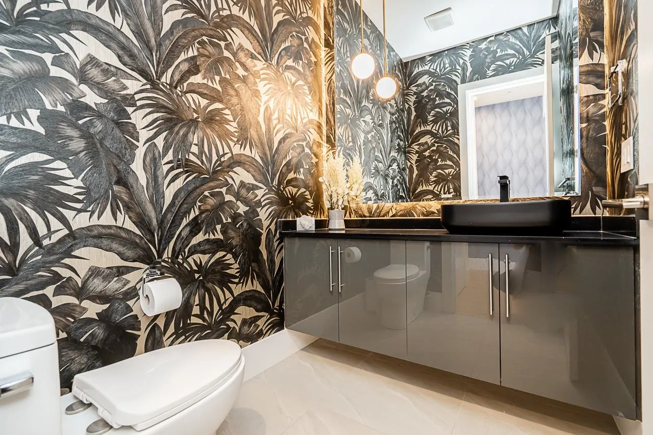 21661 Ridgeway Crescent