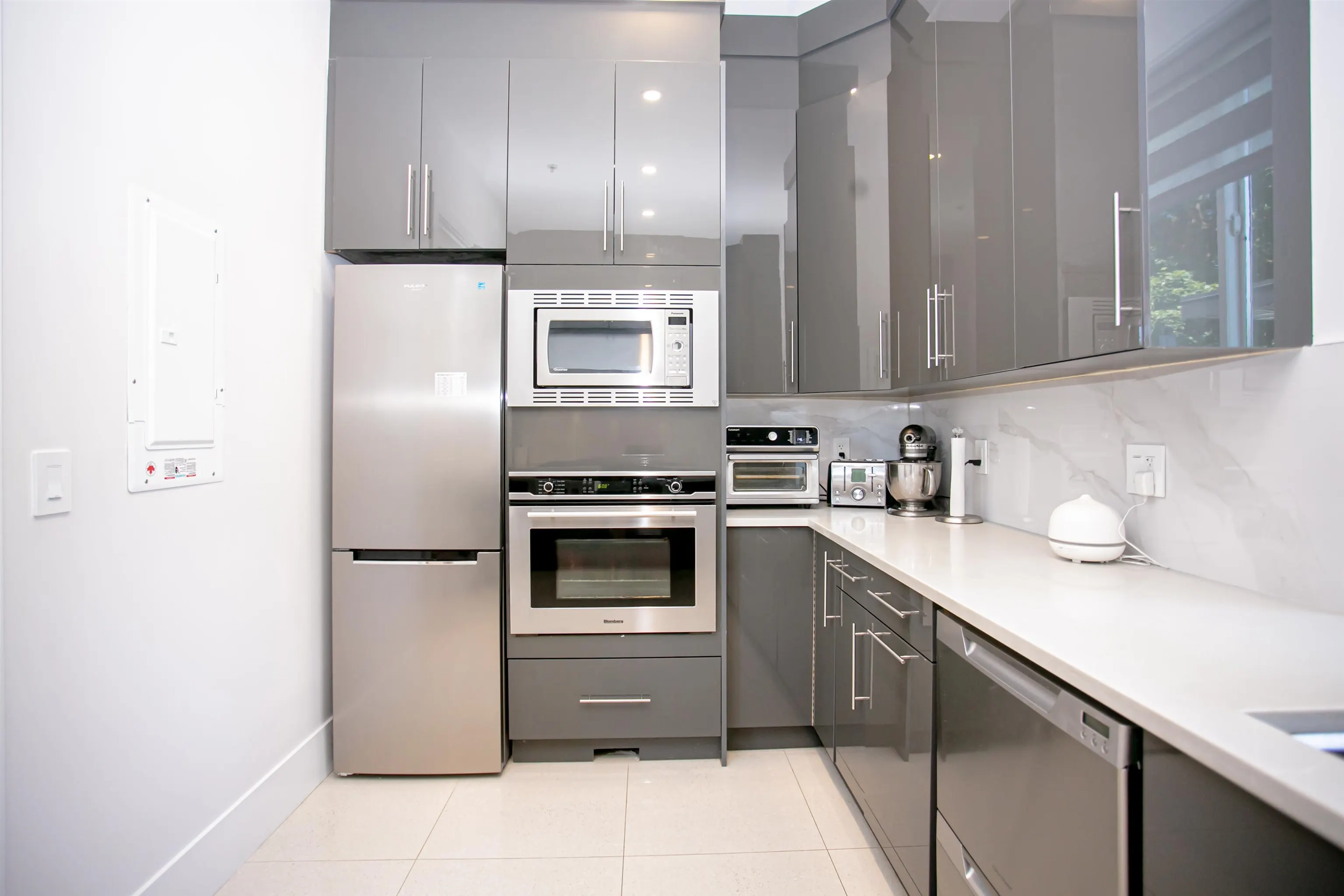 21661 Ridgeway Crescent