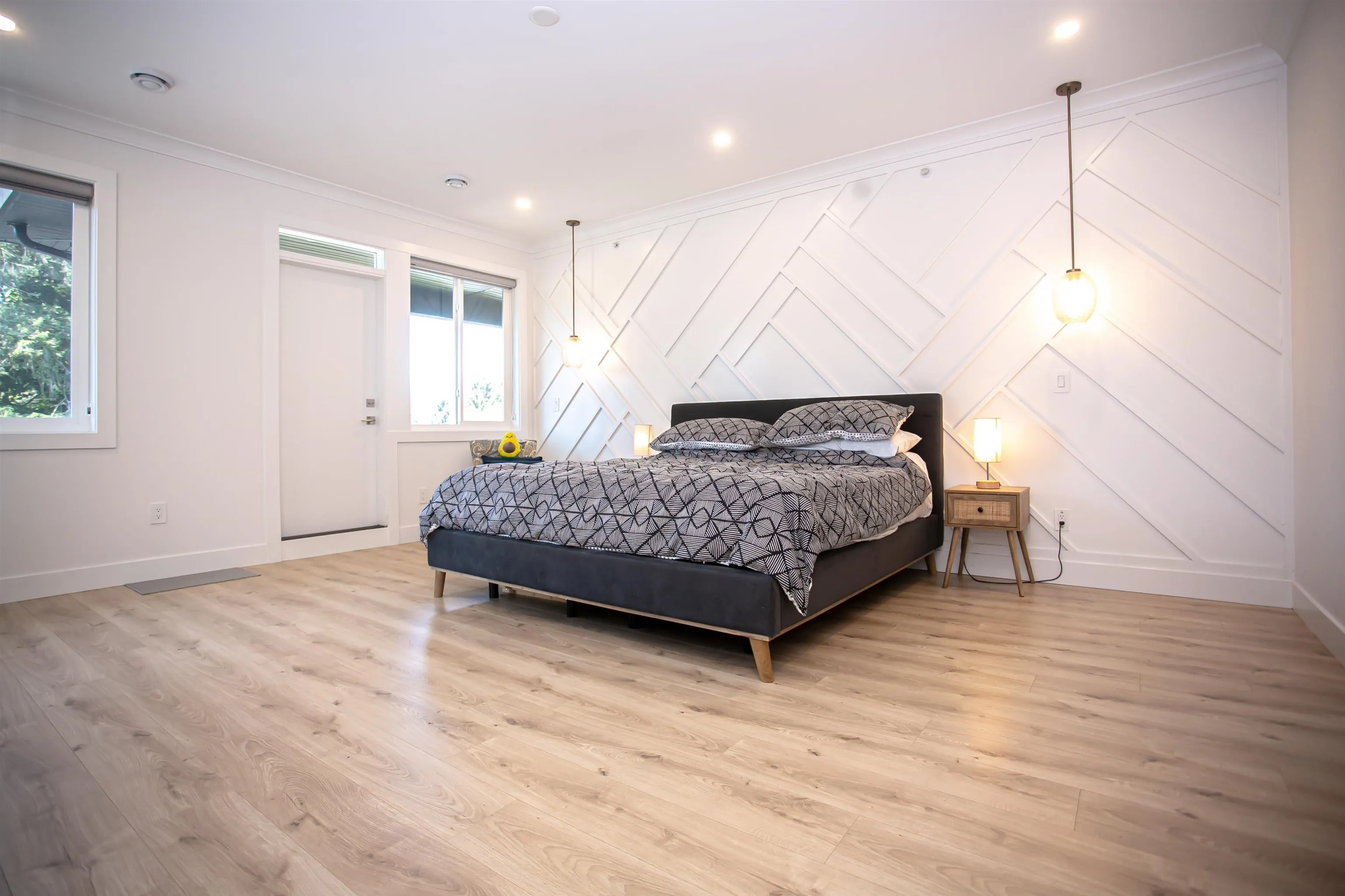 21661 Ridgeway Crescent