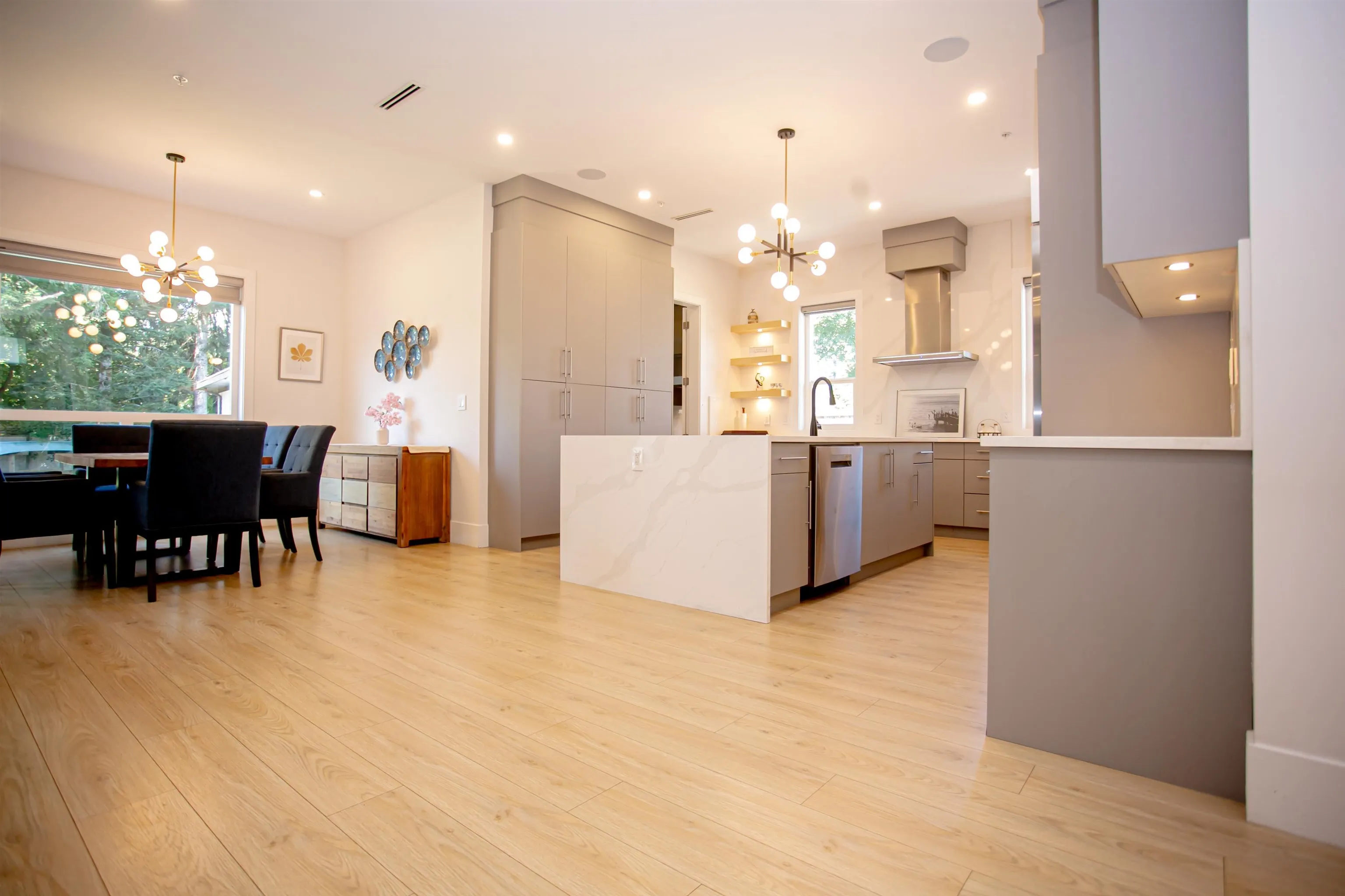 21661 Ridgeway Crescent