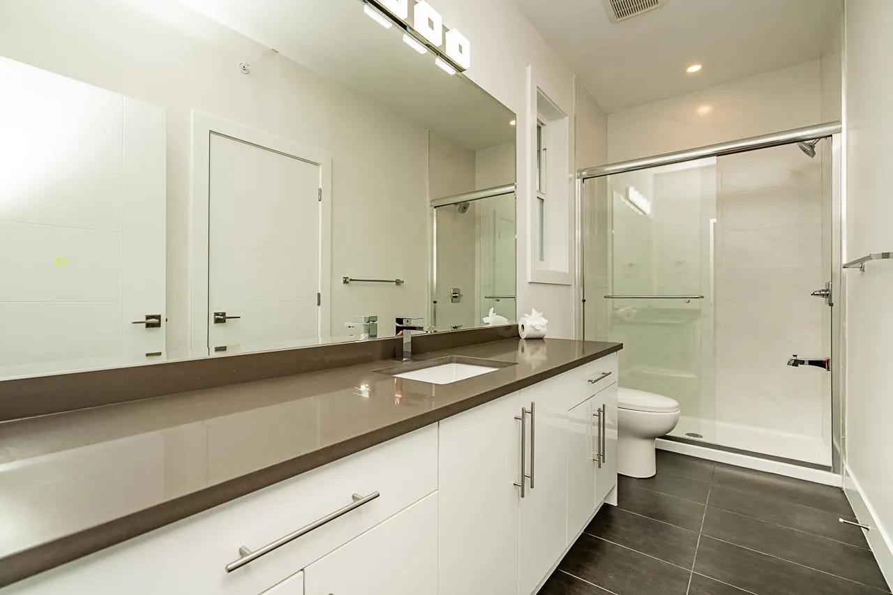 21661 Ridgeway Crescent