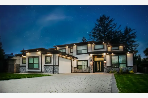 21661 Ridgeway Crescent