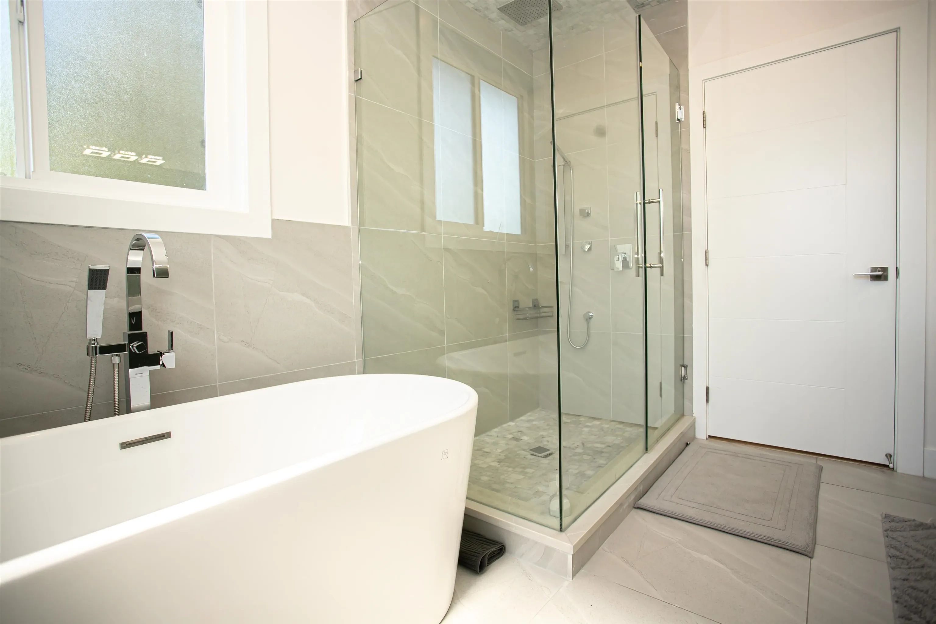 21661 Ridgeway Crescent