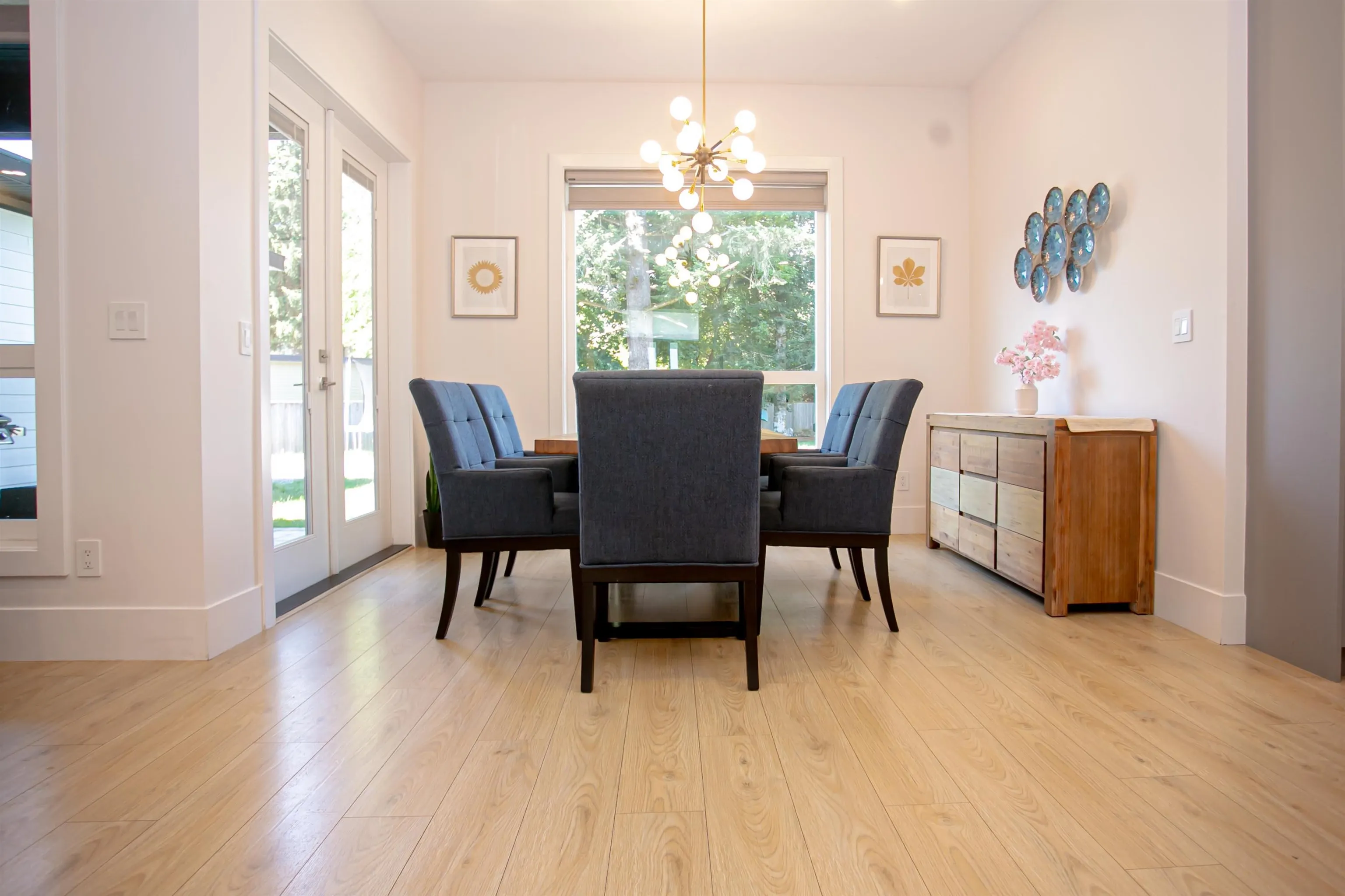 21661 Ridgeway Crescent