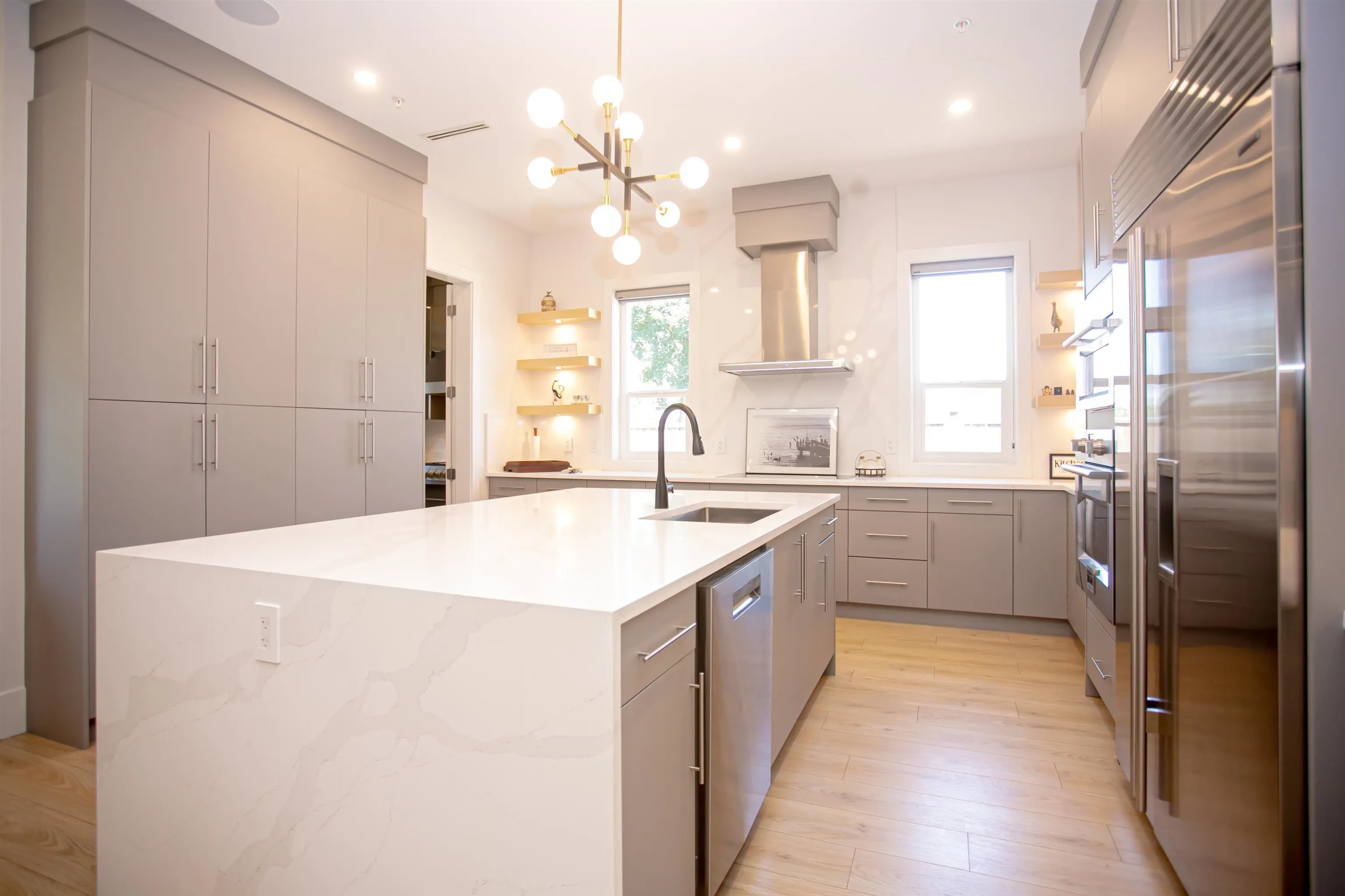 21661 Ridgeway Crescent