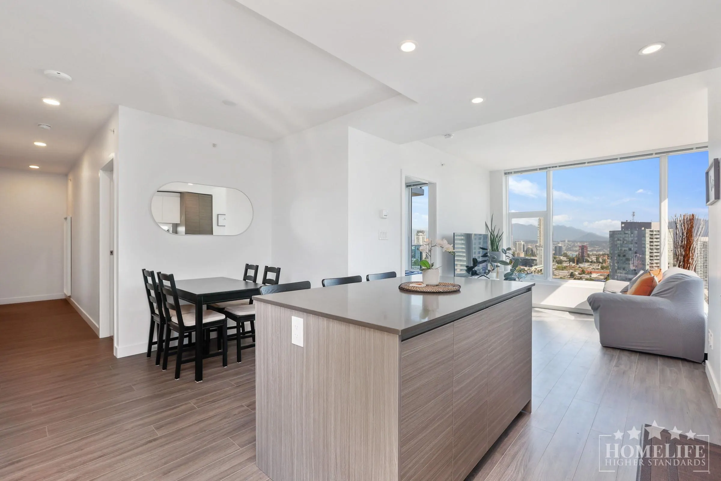 3209 13615 Fraser Highway