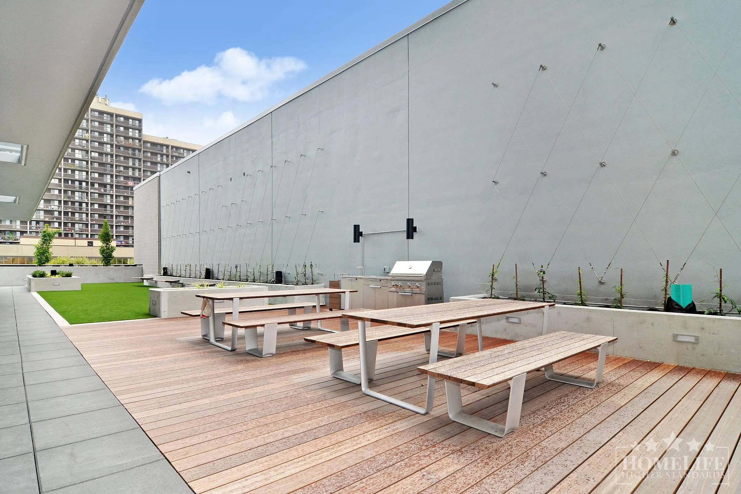 3209 13615 Fraser Highway