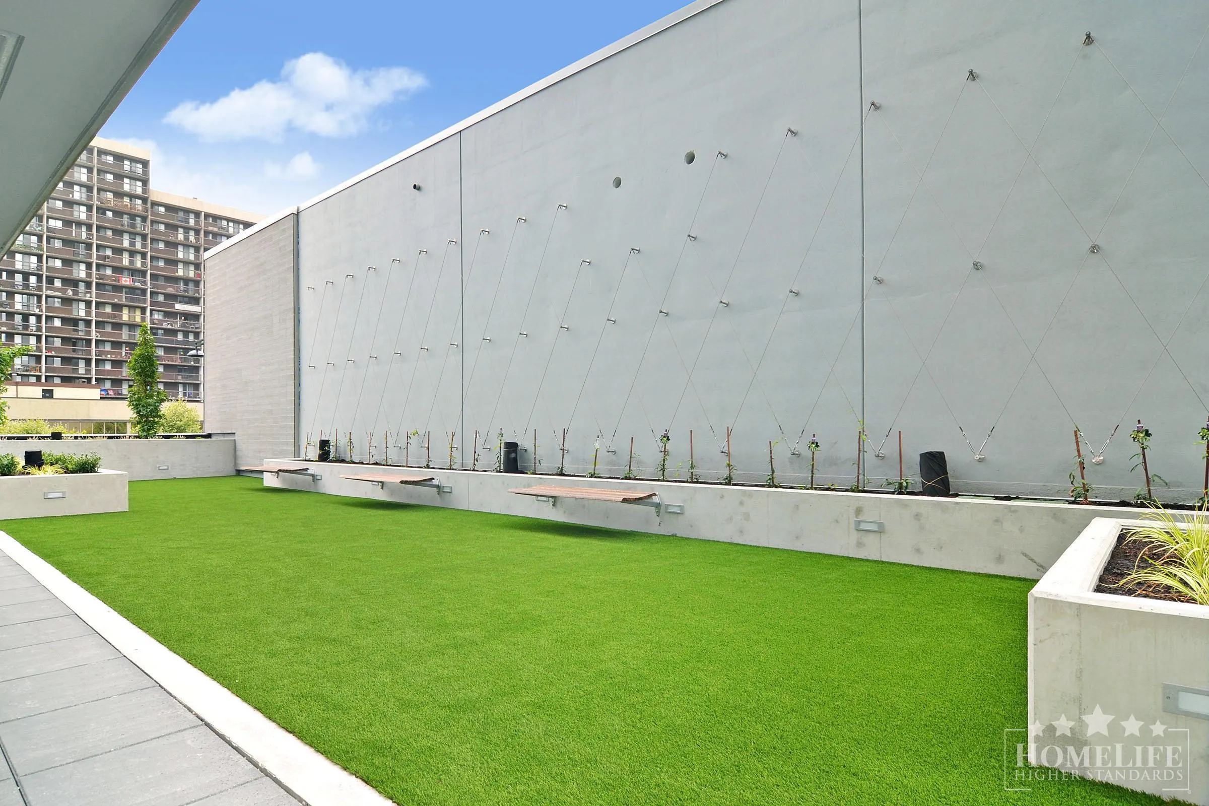 3209 13615 Fraser Highway