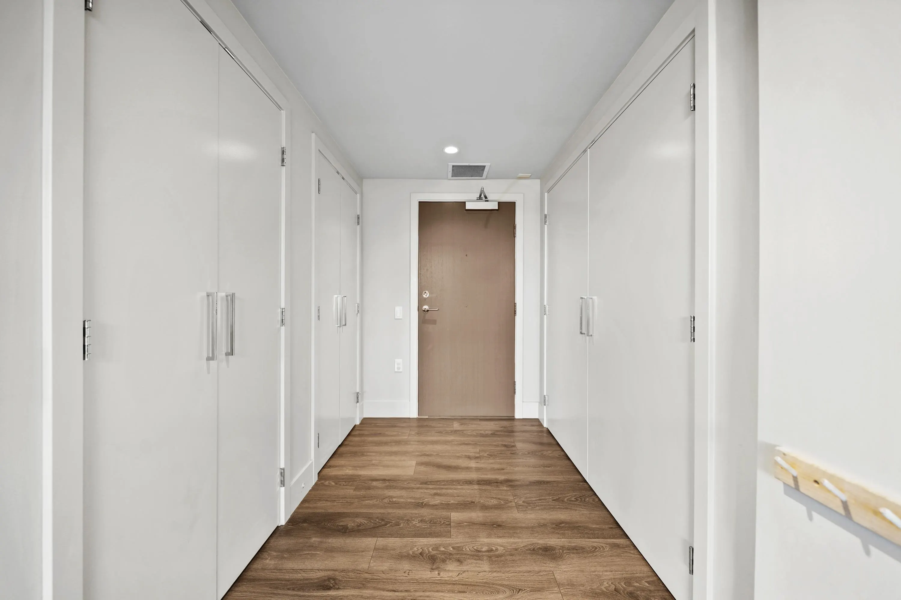 616 680 Seylynn Crescent