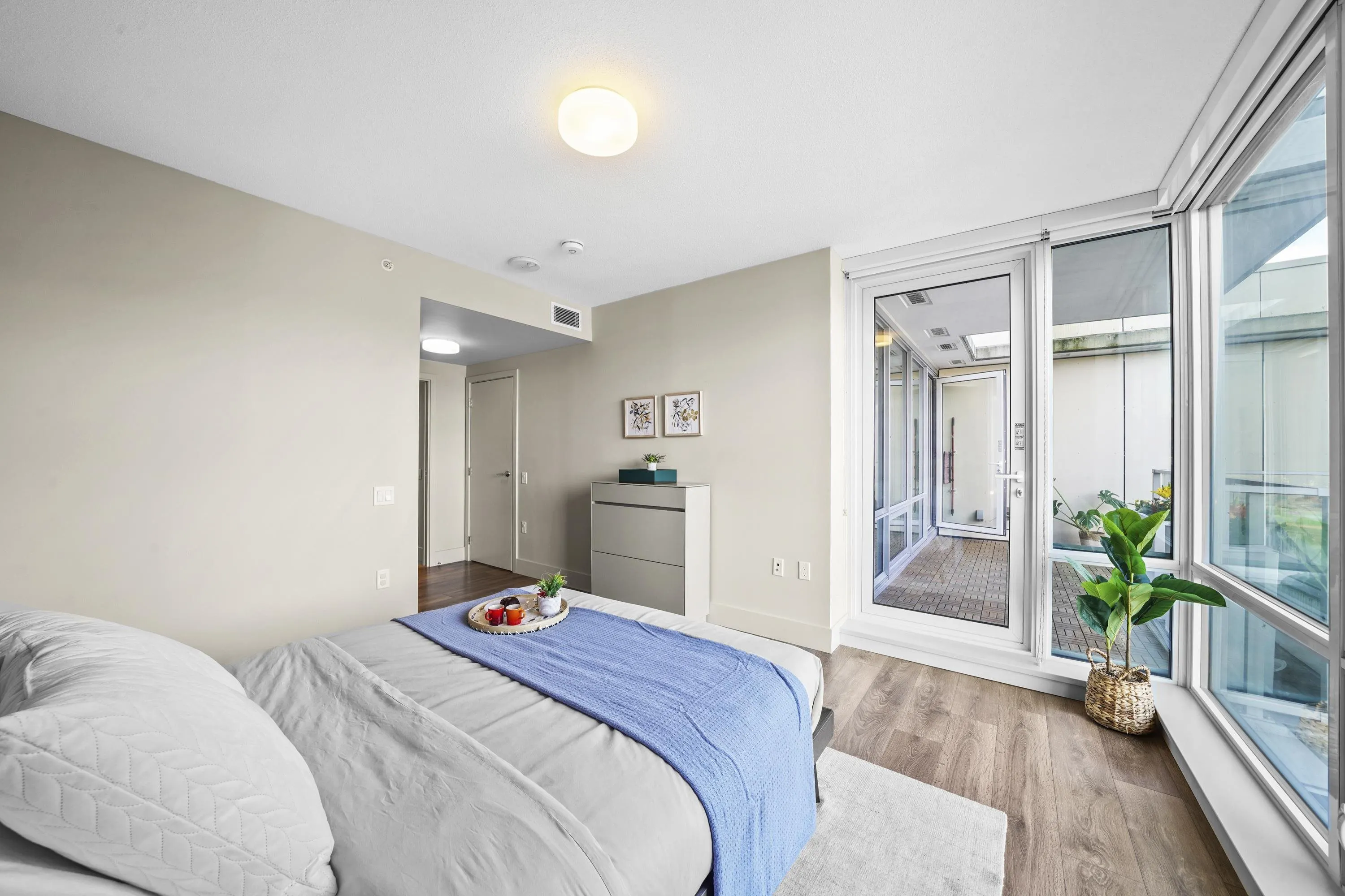 616 680 Seylynn Crescent