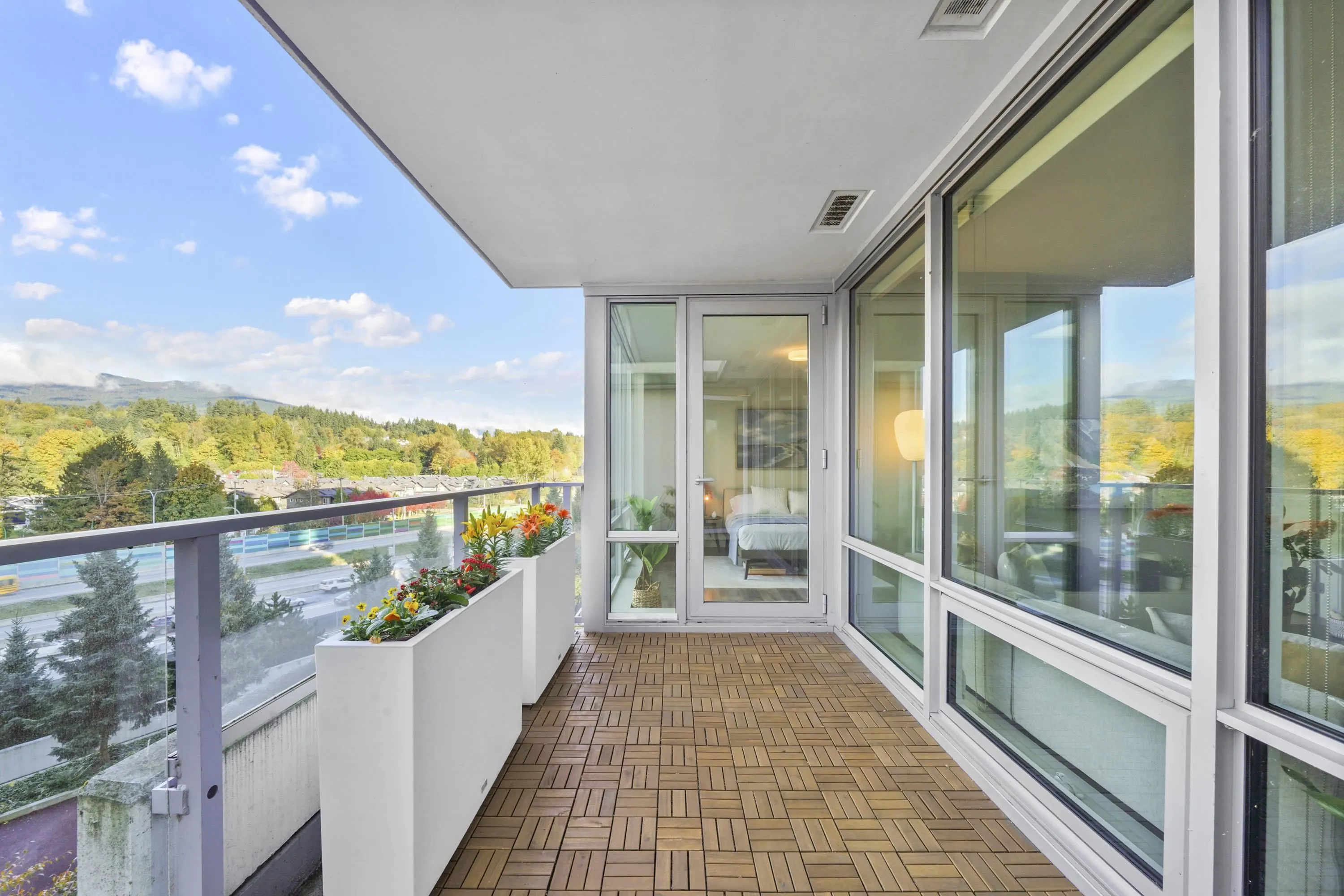 616 680 Seylynn Crescent