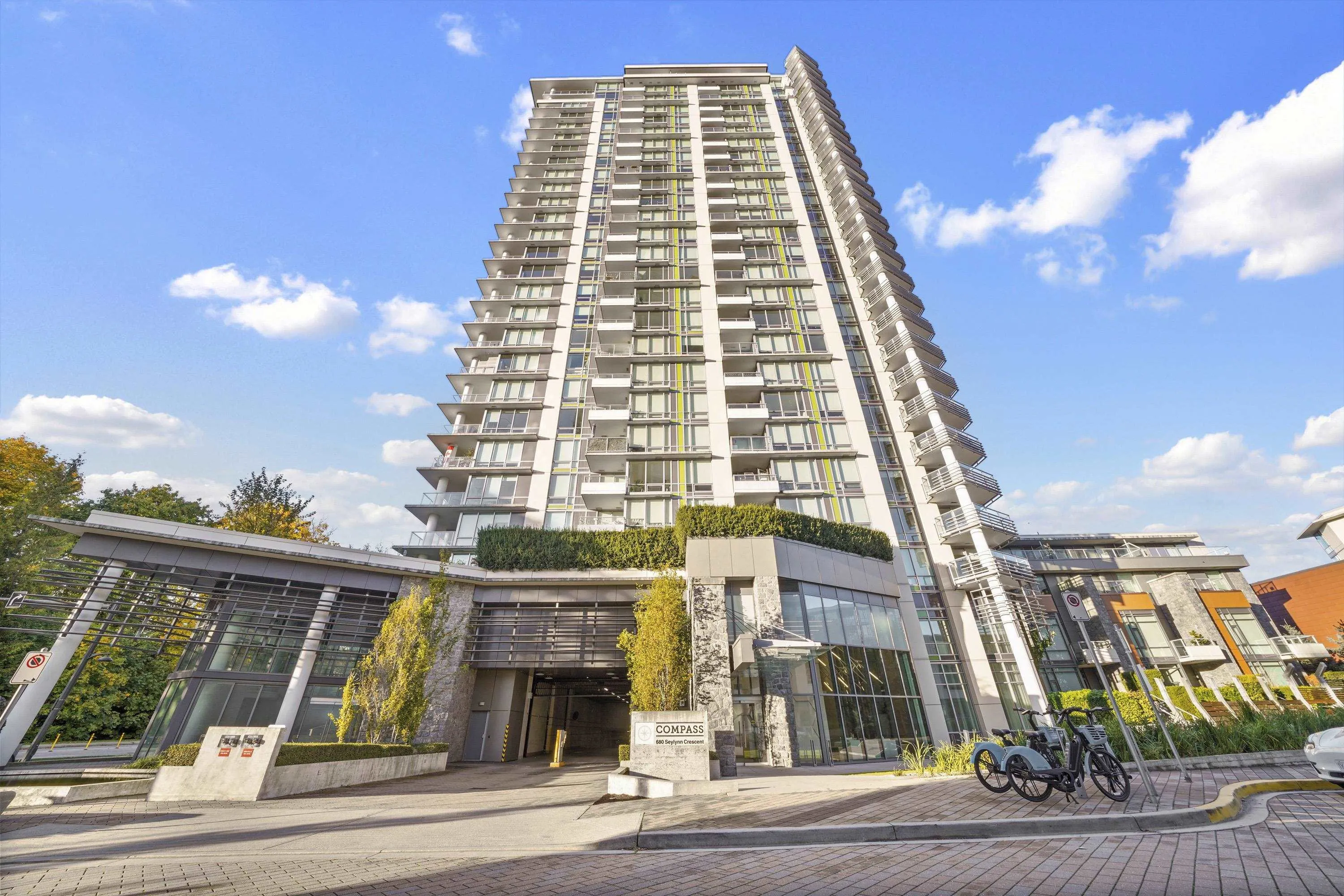 616 680 Seylynn Crescent