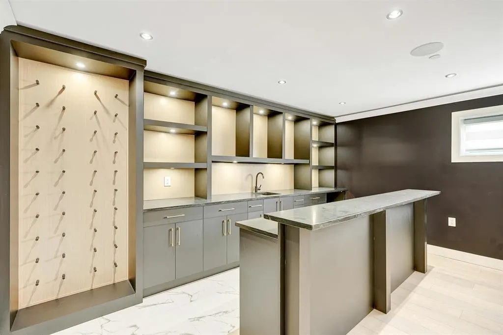 13915 Blackburn Avenue