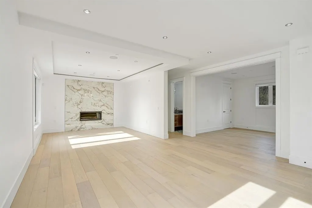 13915 Blackburn Avenue