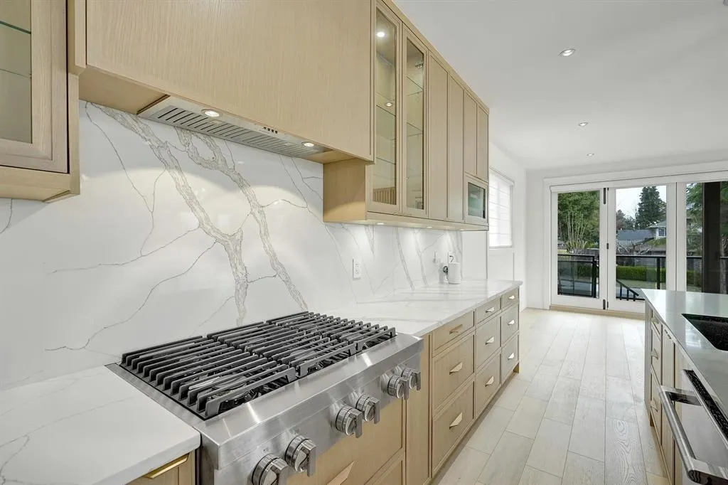 13915 Blackburn Avenue