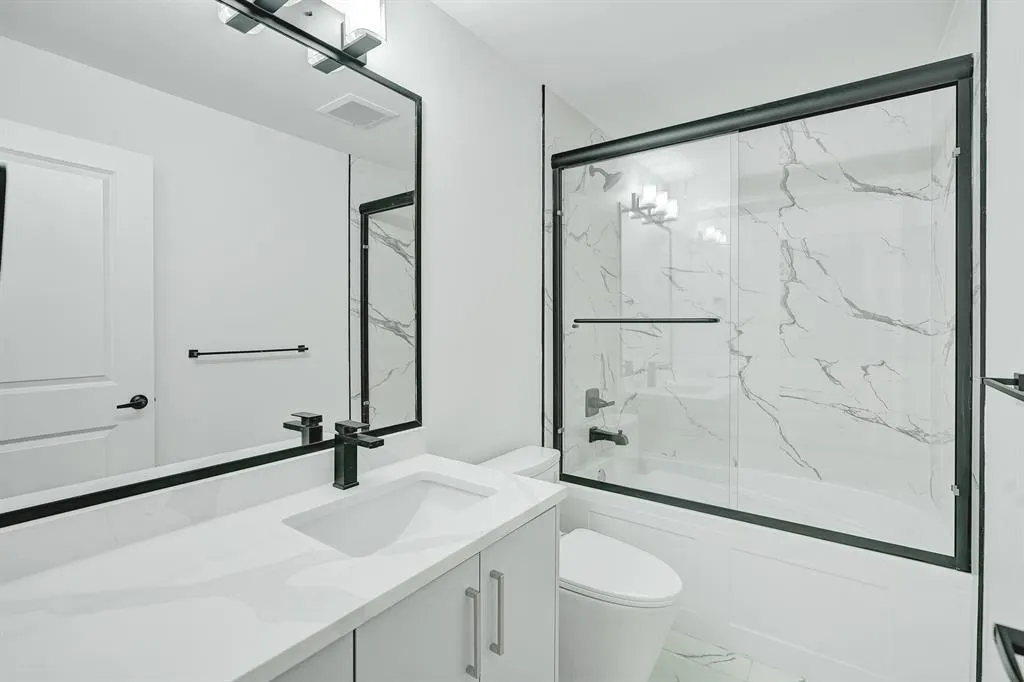 13915 Blackburn Avenue