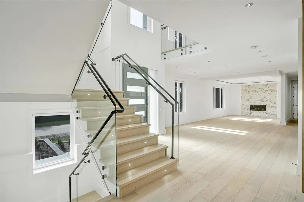 13915 Blackburn Avenue