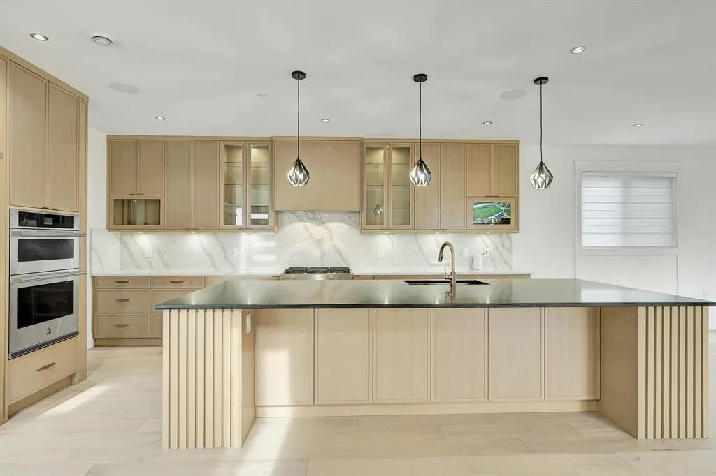 13915 Blackburn Avenue