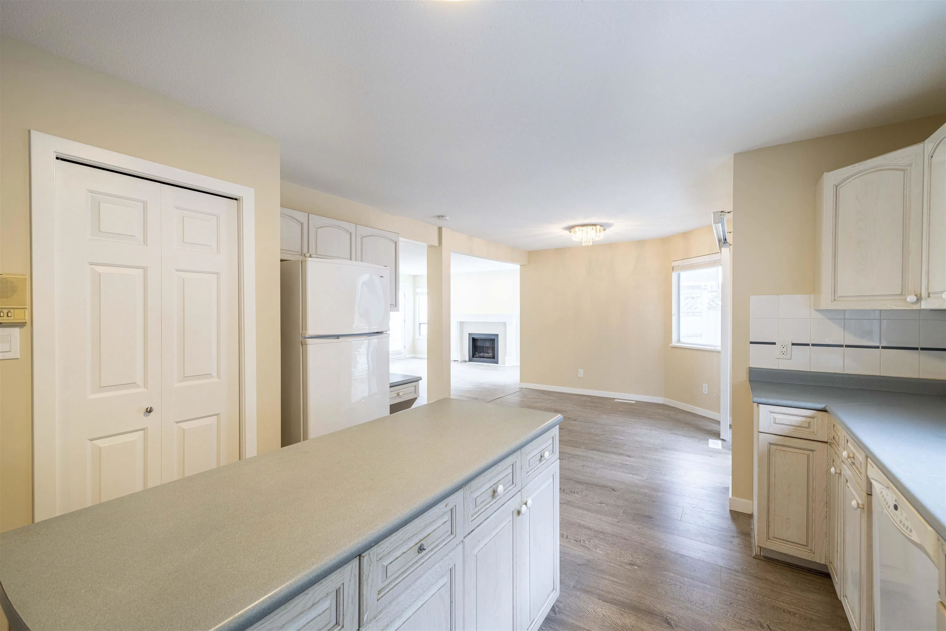 470 Riverview Crescent