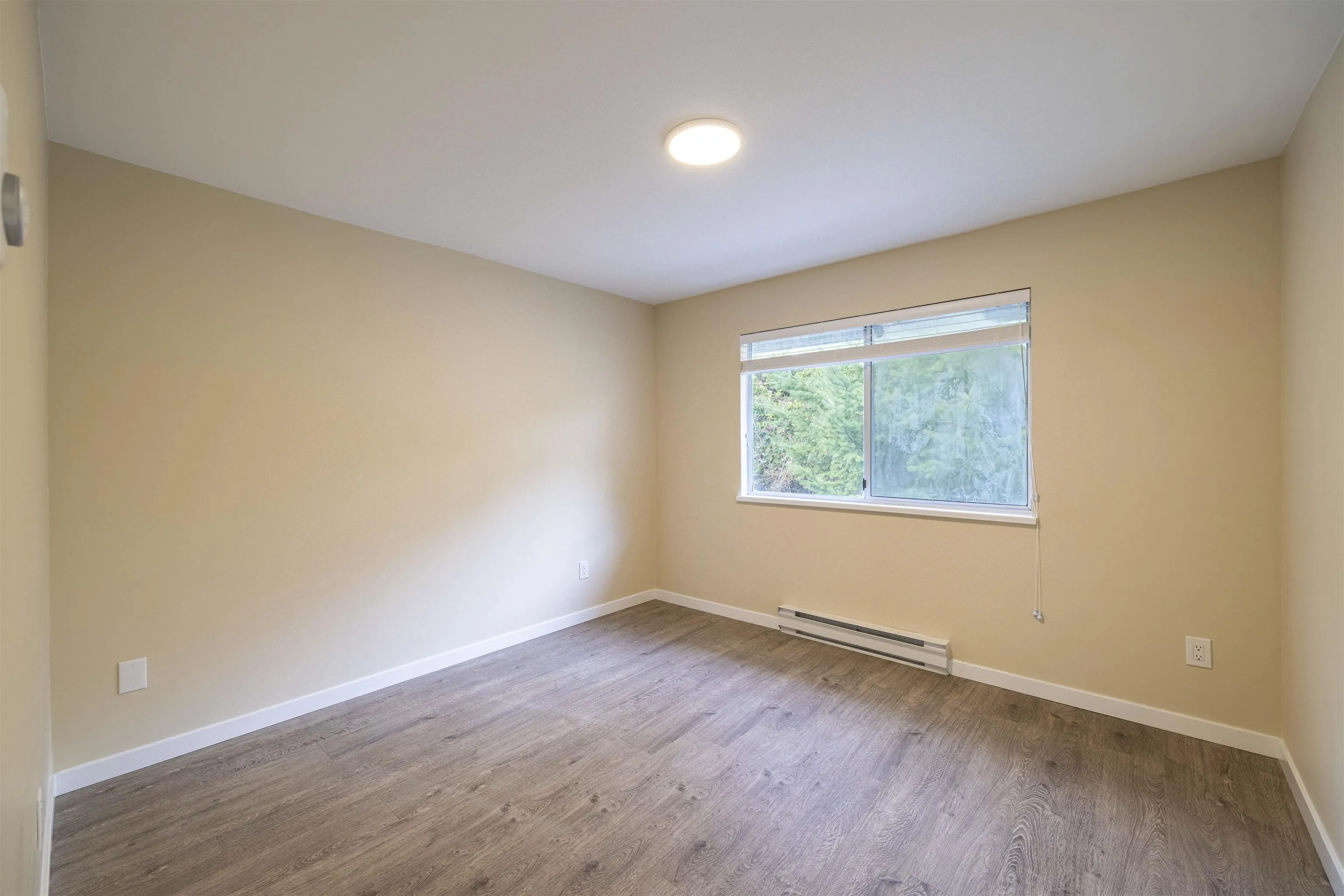 470 Riverview Crescent