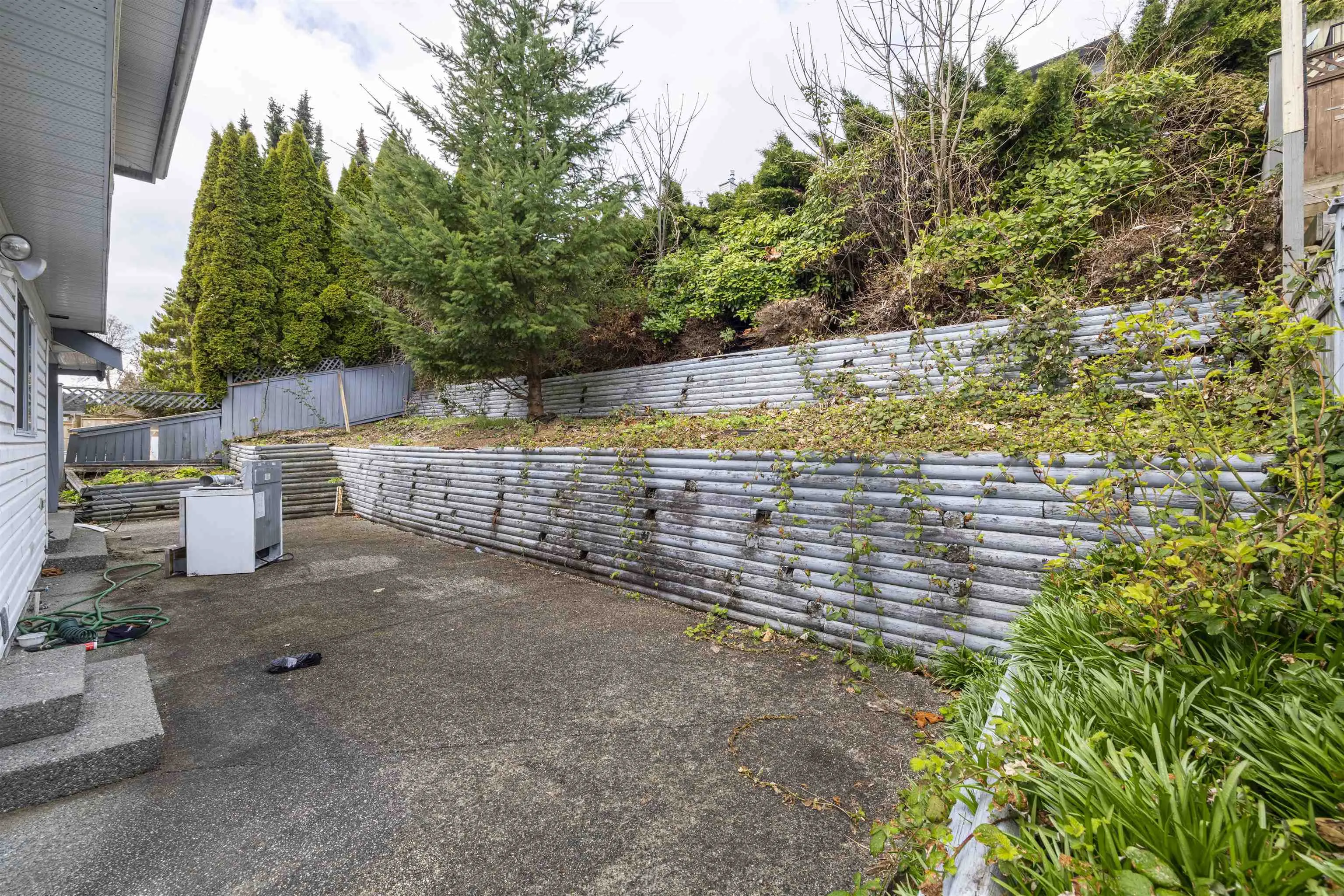 470 Riverview Crescent