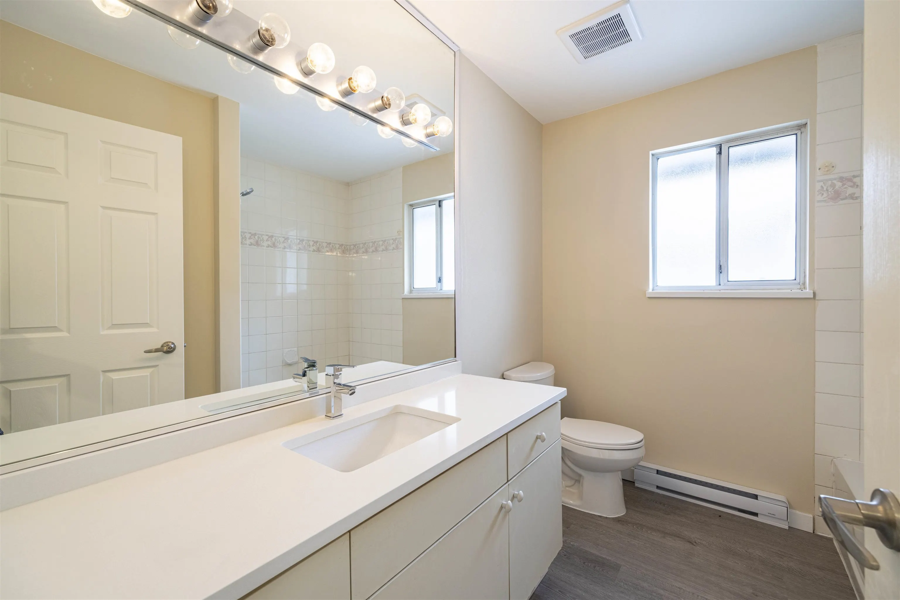 470 Riverview Crescent