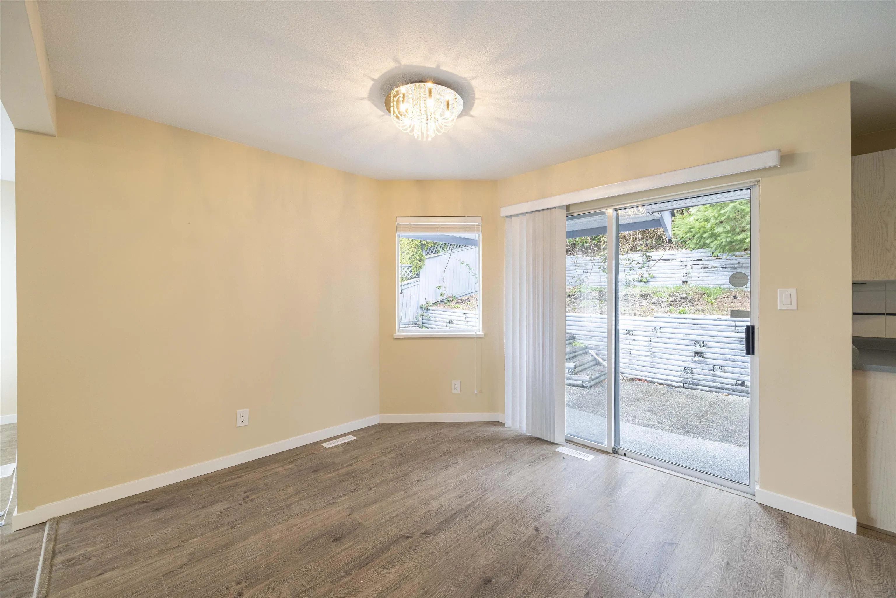 470 Riverview Crescent