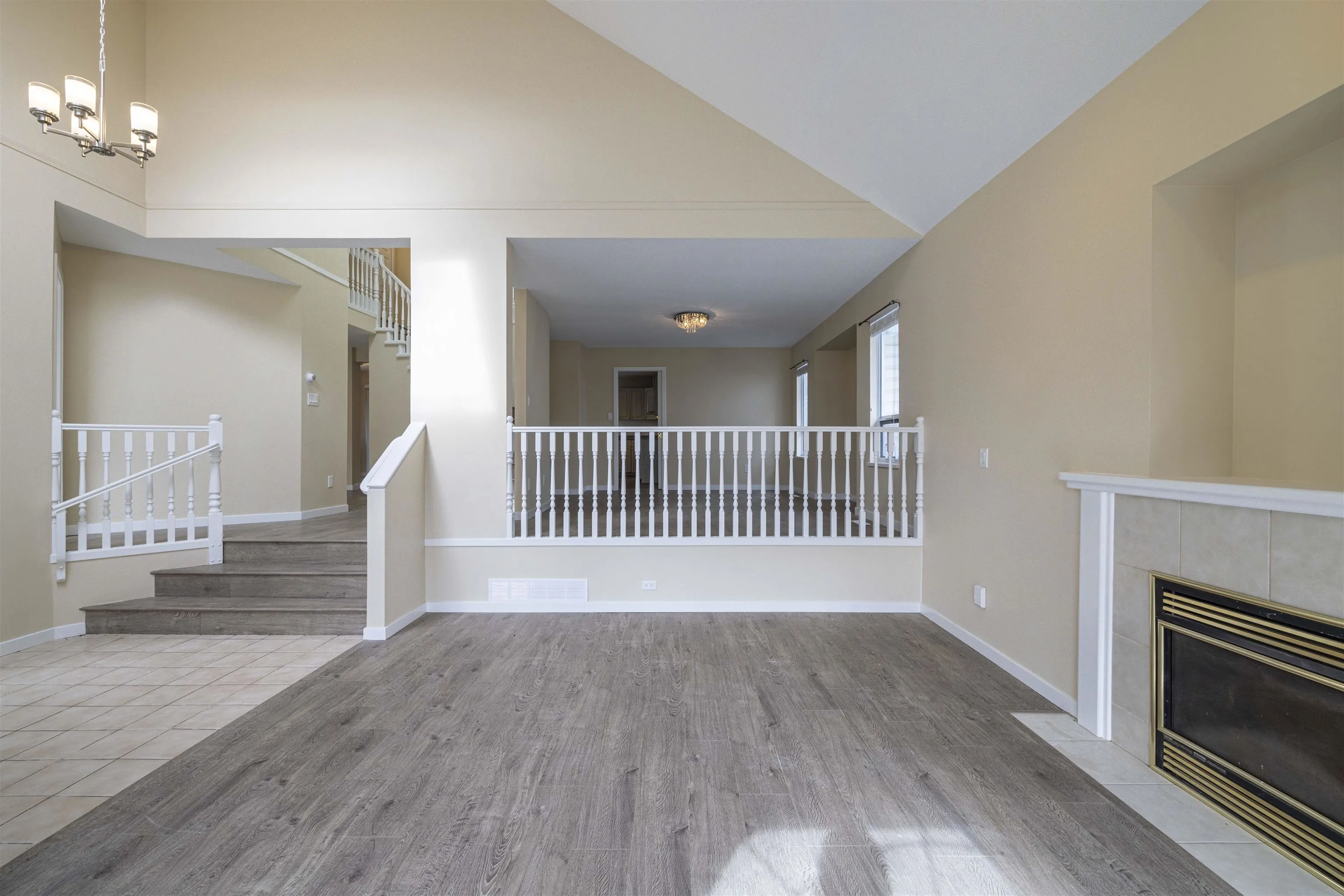 470 Riverview Crescent