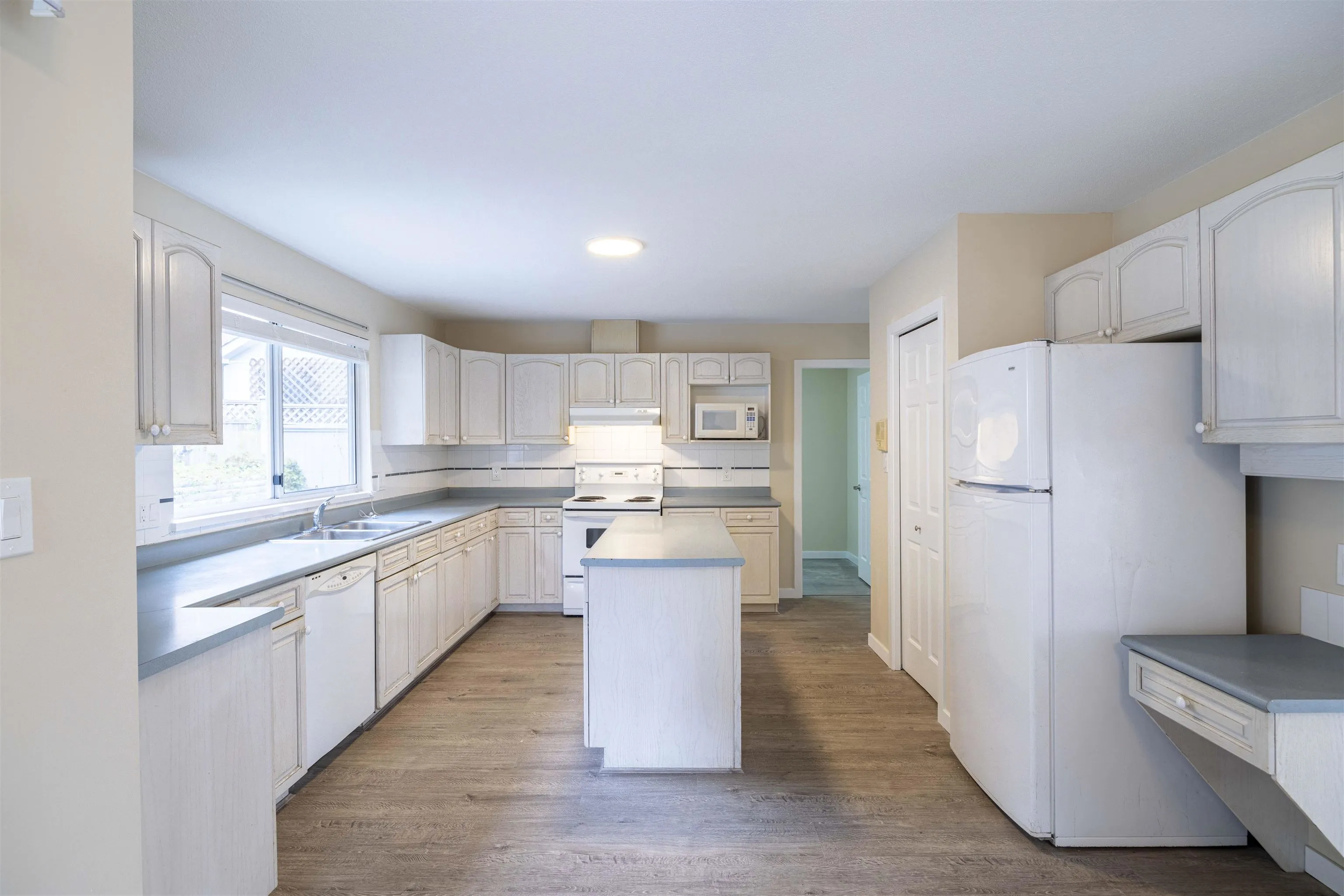 470 Riverview Crescent