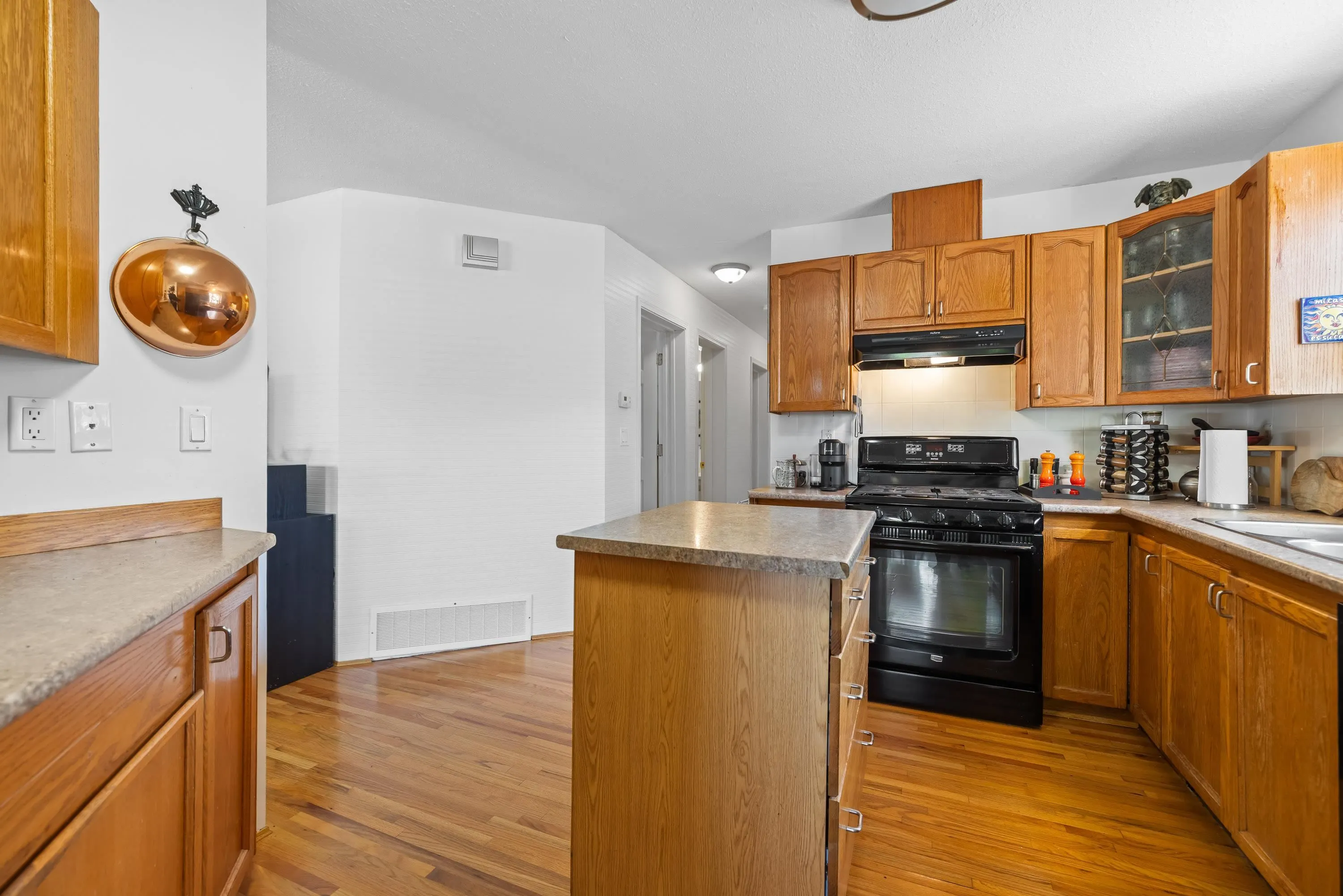 180 9055 Ashwell Road