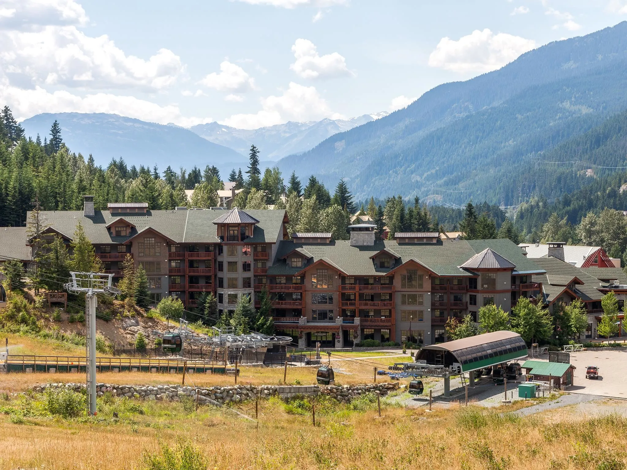 208 2202 Gondola Way