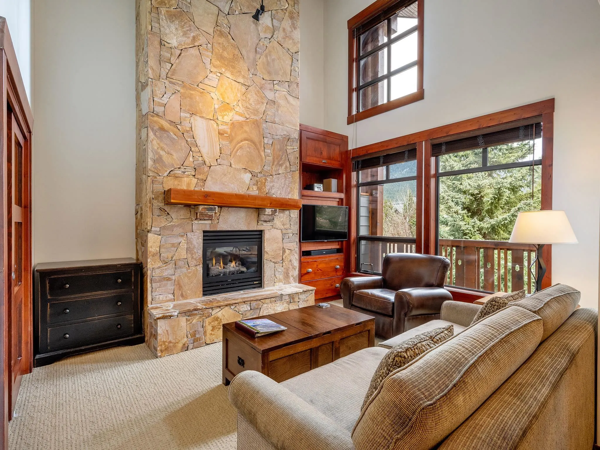 208 2202 Gondola Way