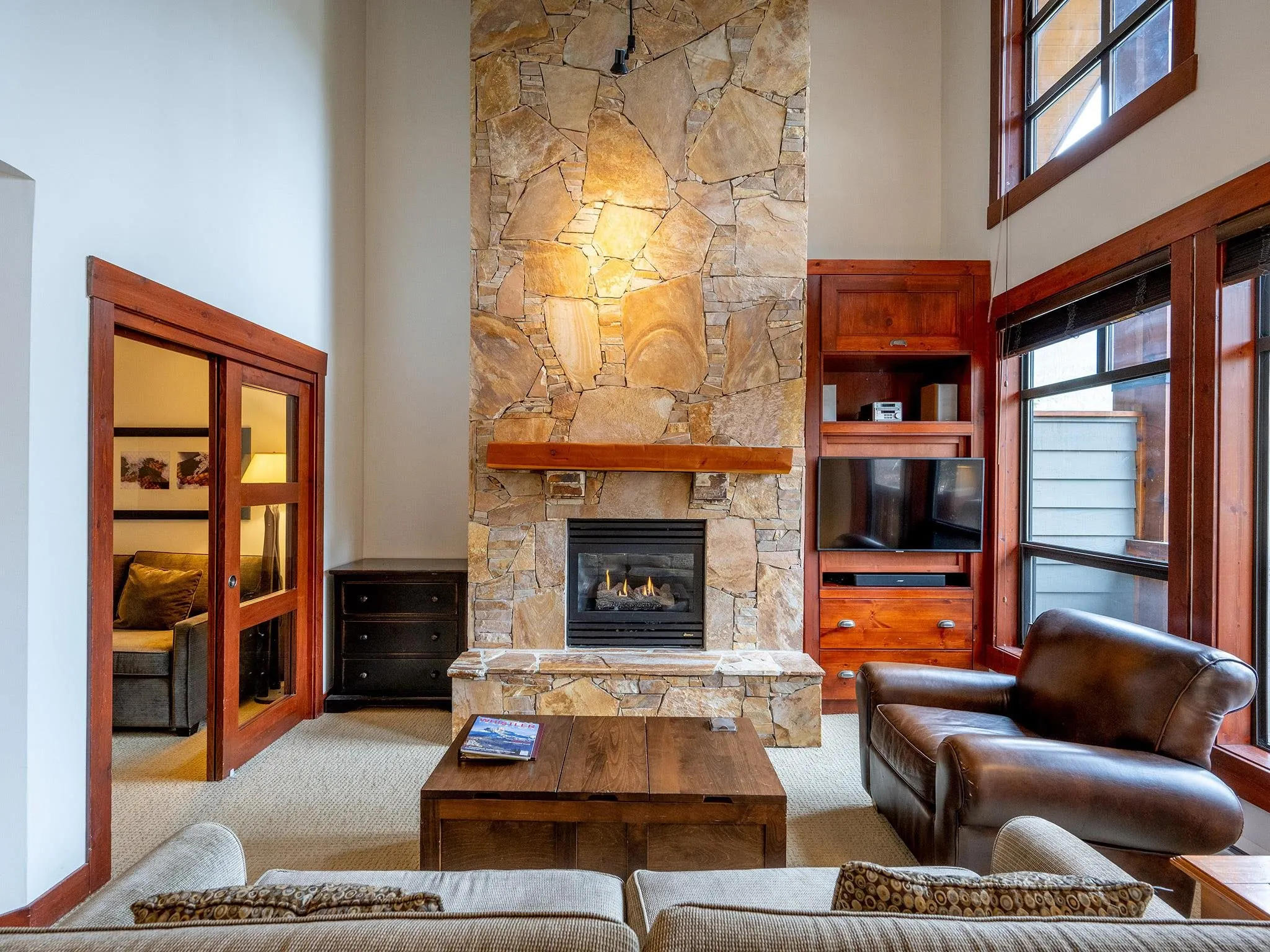 208 2202 Gondola Way